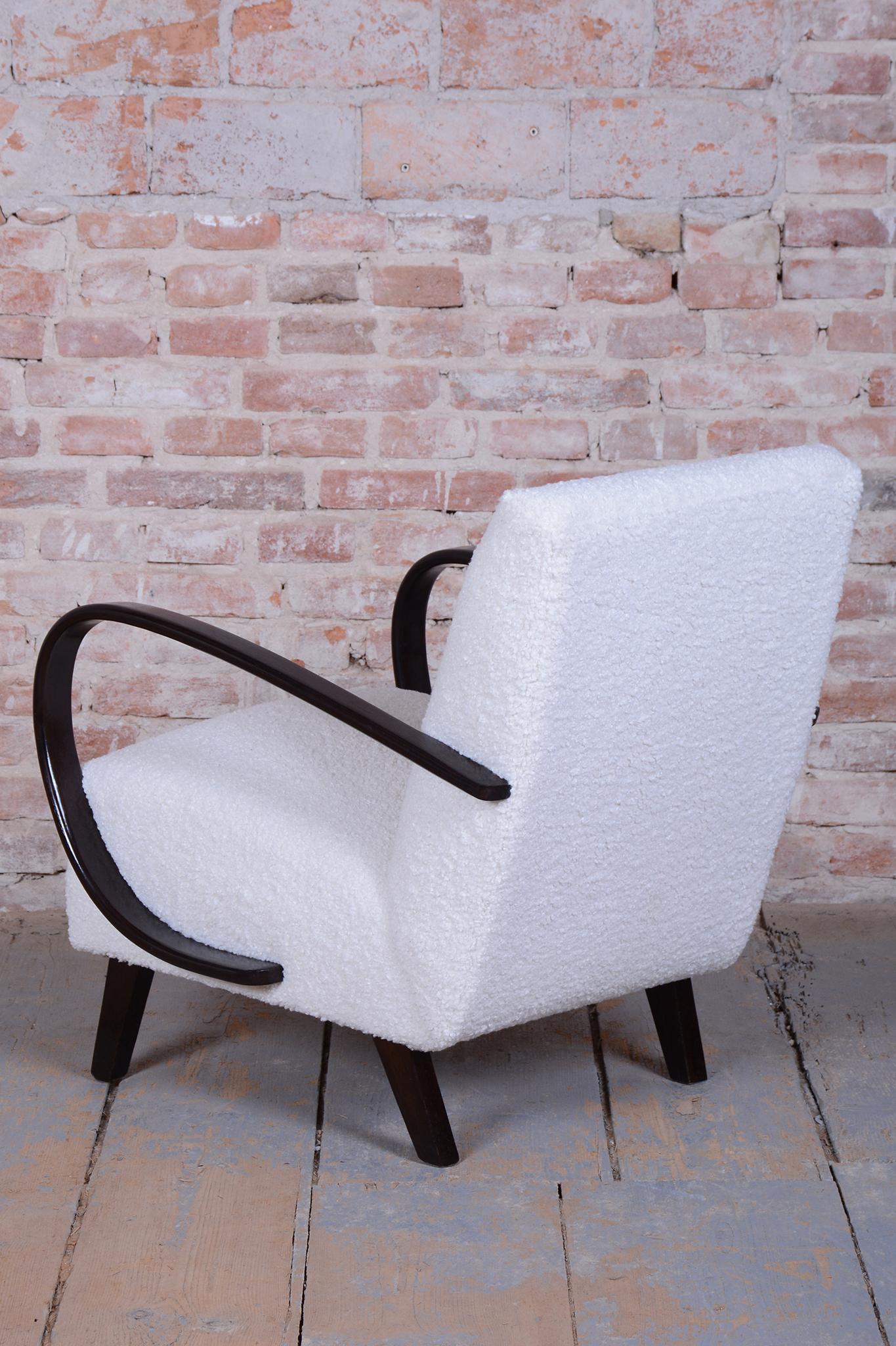 Paire de fauteuils Art Déco restaurés,  par J. Halabala, UP Závody, tchèque, années 1940 en vente 2