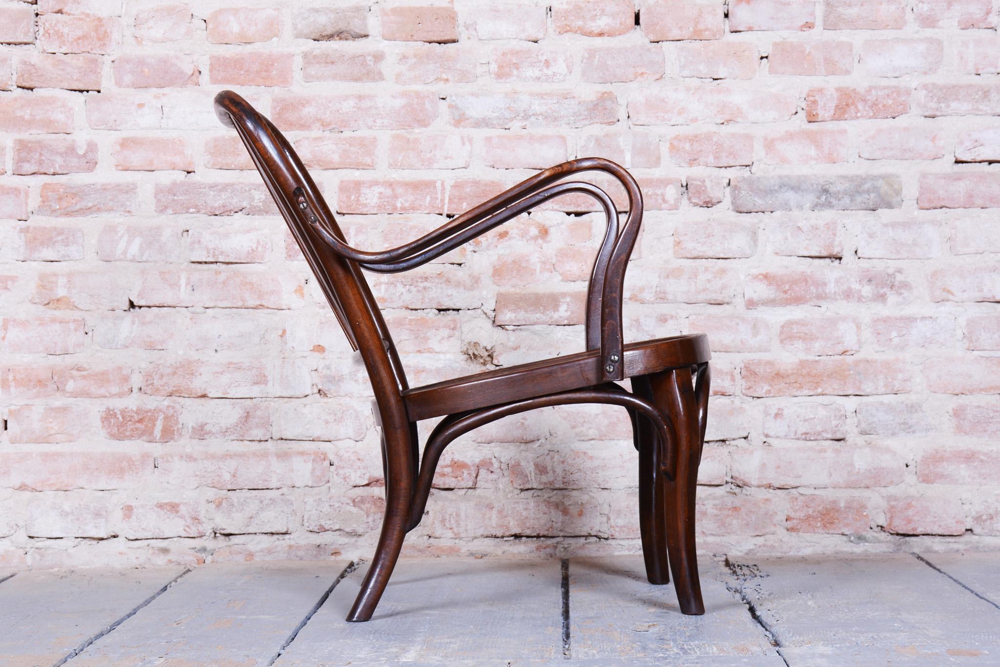 Pair of Restored Art Deco Armchairs, by Josef Frank, Thonet, Beech, Czech, 1930s Bon état - En vente à Brandys nad Labem, Středočeský kraj