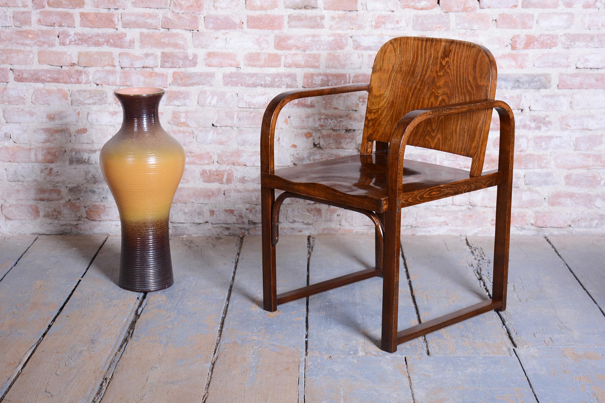 Paire de fauteuils Art déco restaurés, par Tatra, Pravenec, Beeche, République tchèque, années 1930 en vente 7
