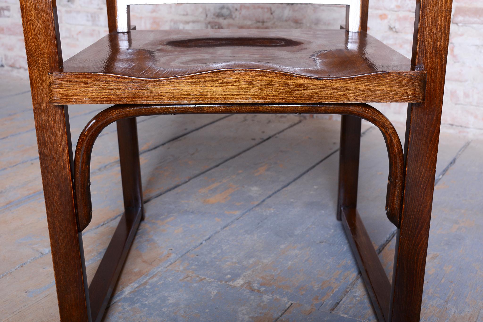 Paire de fauteuils Art déco restaurés, par Tatra, Pravenec, Beeche, République tchèque, années 1930 en vente 3