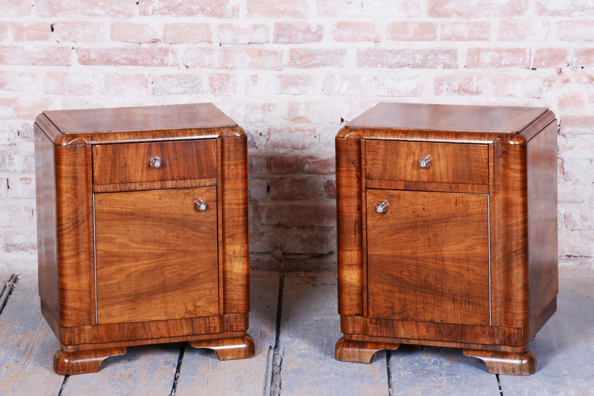 Mid-20th Century Pair of Restored Art Deco Bedside Tables, Walnut, Polish, Czech, 1930s For Sale