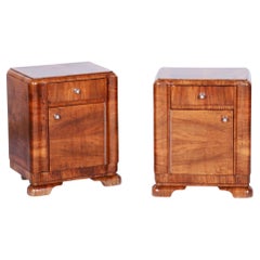 Paire de tables de chevet Art déco restaurées, noyer, polonais, tchèque, années 1930
