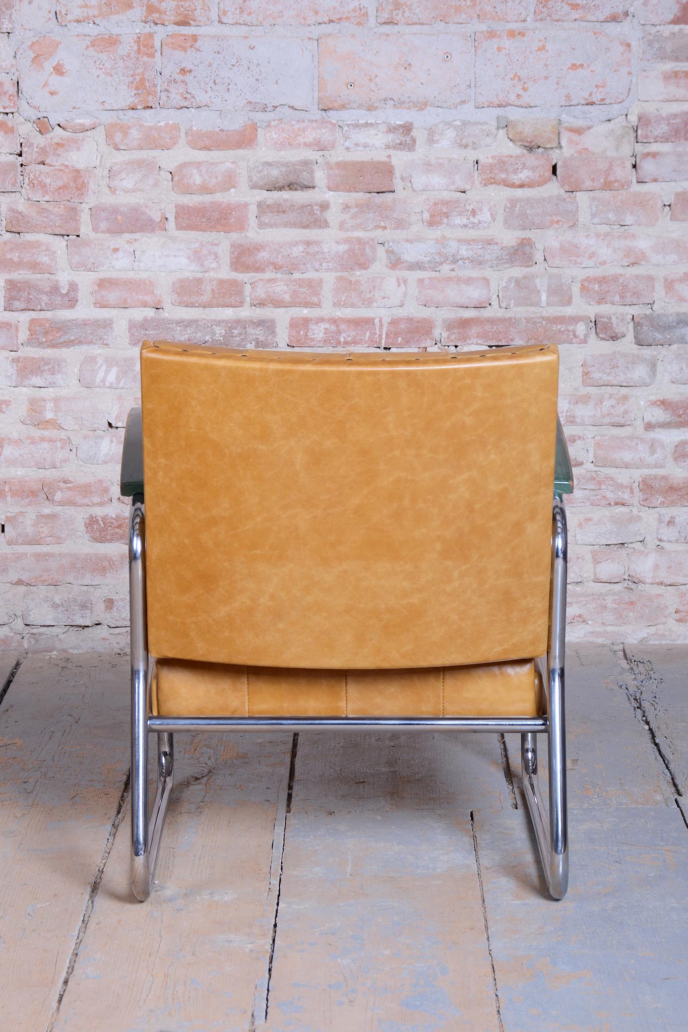 Paire de fauteuils Bauhaus restaurés, par Mücke & Melder, hêtre, chrome, tchèque, années 1930 en vente 5