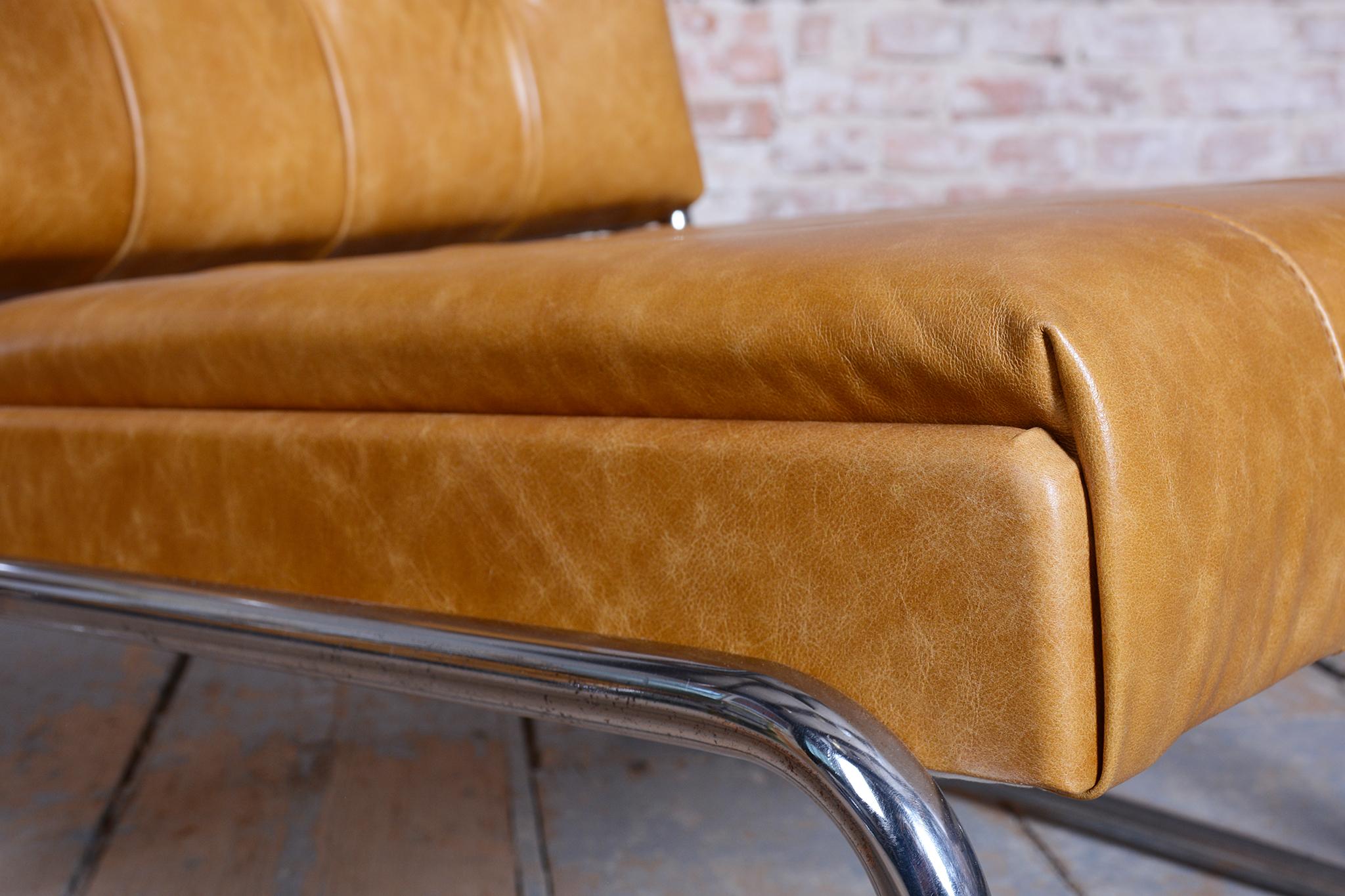 Paire de fauteuils Bauhaus restaurés, par Mücke & Melder, hêtre, chrome, tchèque, années 1930 en vente 13