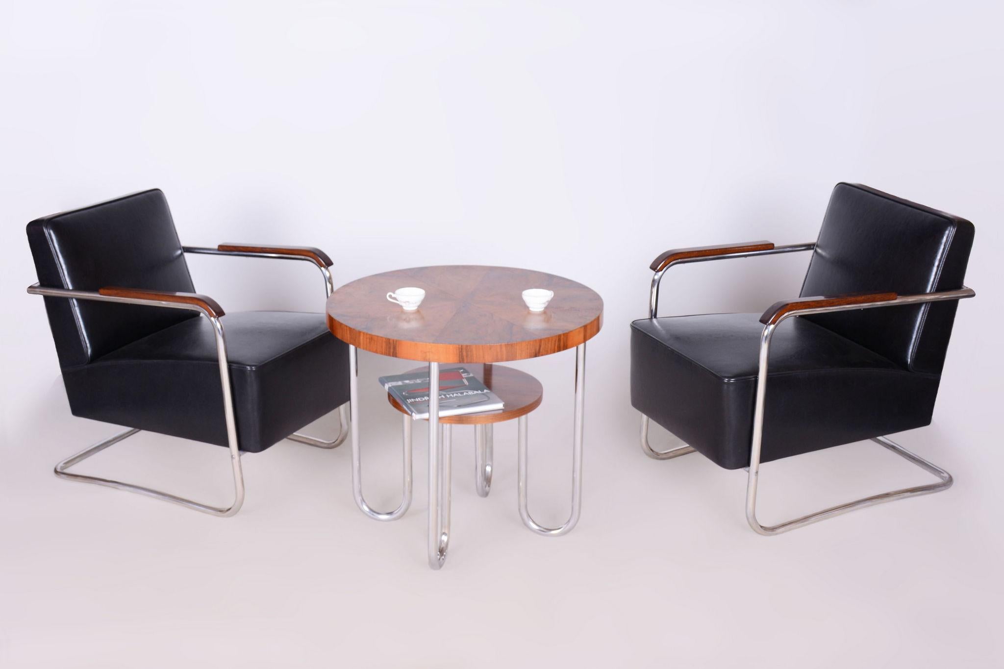 Tchèque Paire de fauteuils Bauhaus restaurés, par Mücke & Melder, cuir, tchèque, années 1930 en vente