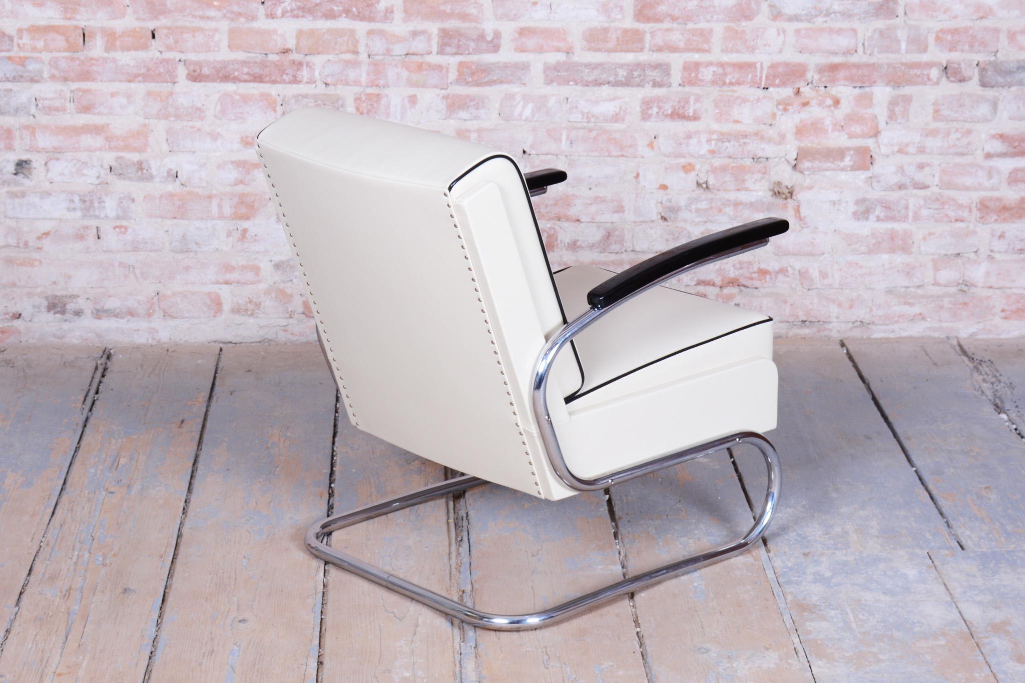 Fauteuil Bauhaus restauré, par W. Gispen, Mücke & Melder, République tchèque, années 1930 en vente 1