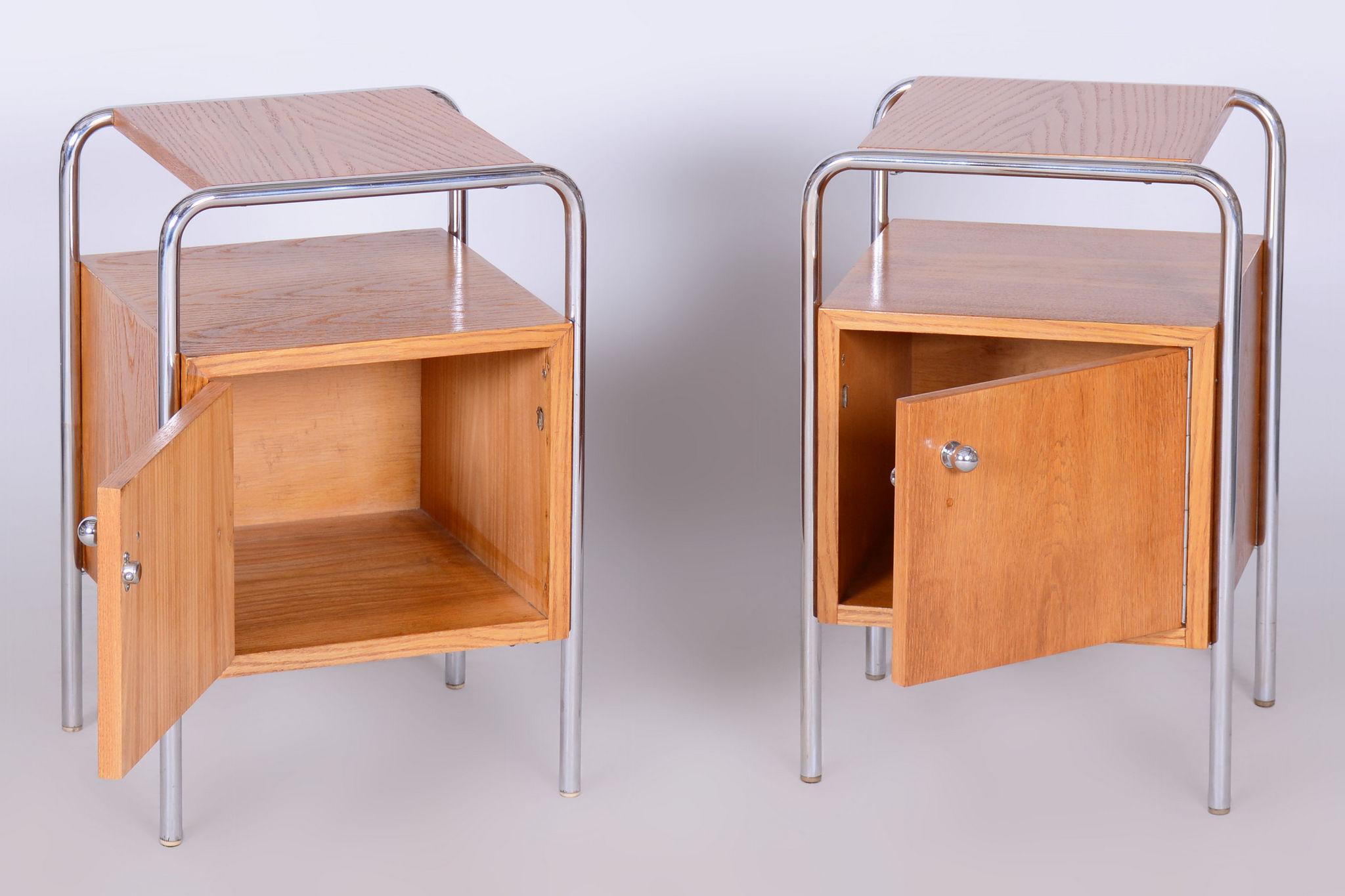 Pareja de mesillas de noche Bauhaus restauradas, de R. Slezák, cromadas, República Checa, años 30 Acero en venta