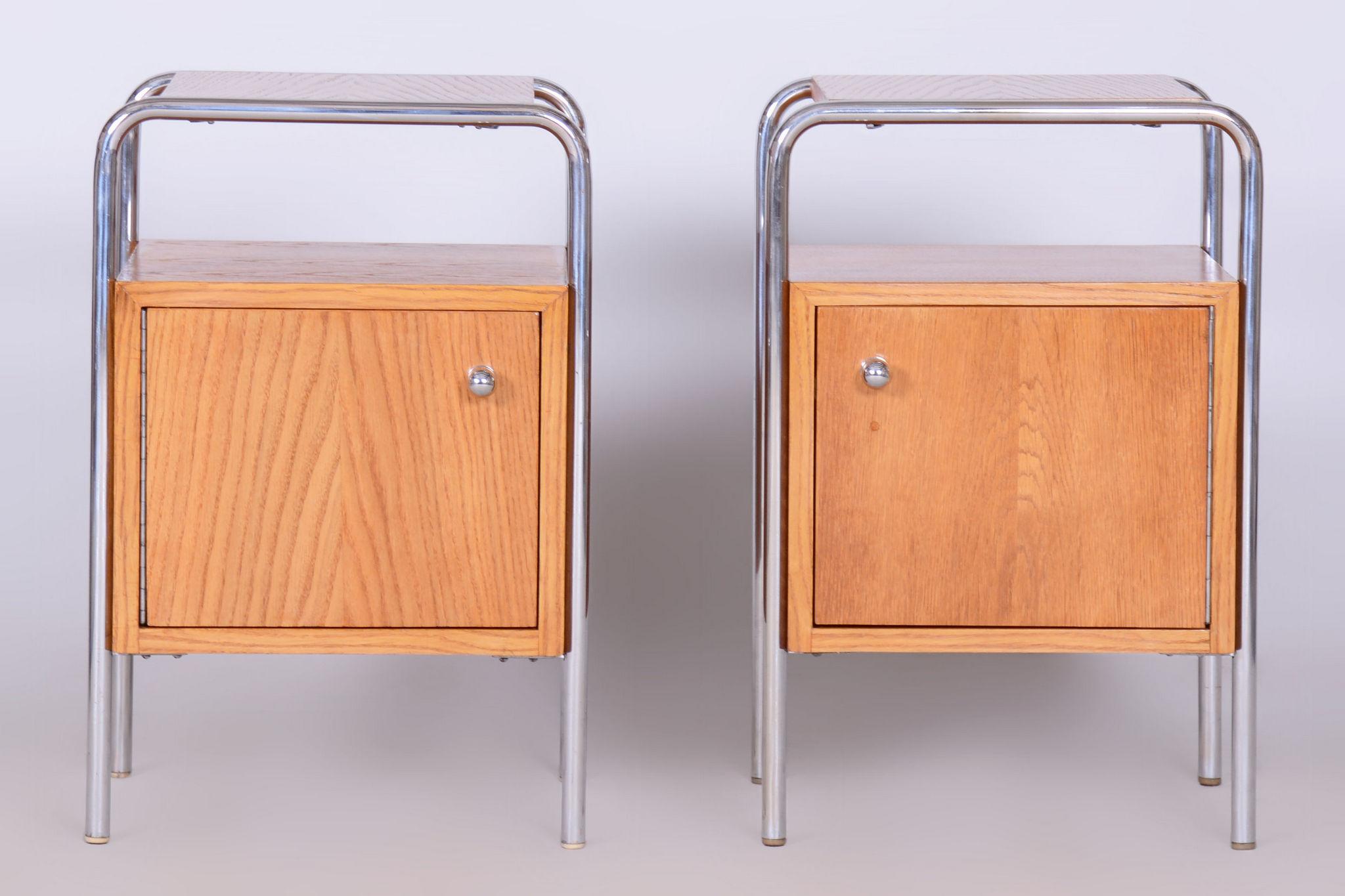 Pareja de mesillas de noche Bauhaus restauradas, de R. Slezák, cromadas, República Checa, años 30 en venta 3