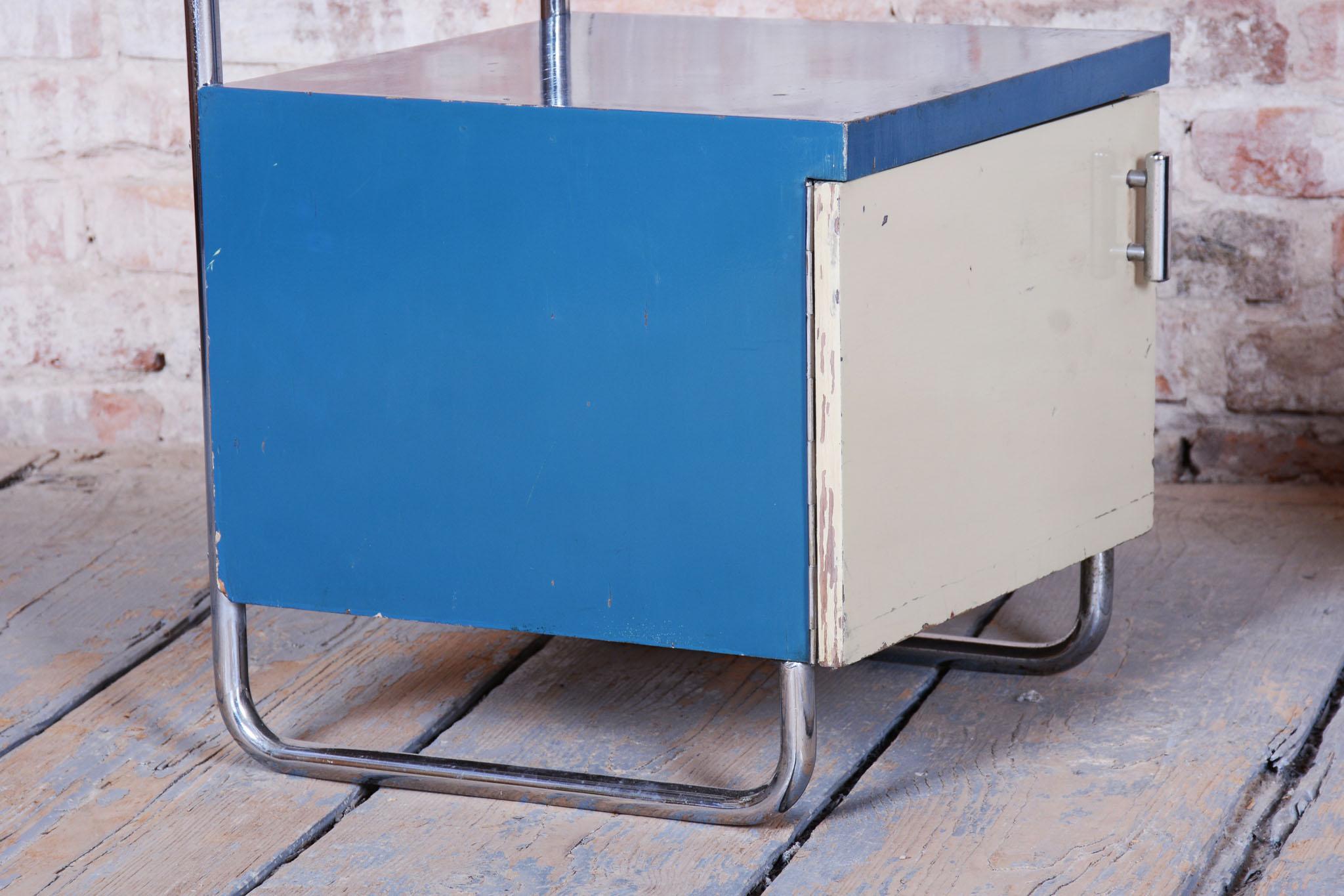 Coppia di comodini Bauhaus restaurati, cromo, Wood laccato,  Ceca, anni '30 in vendita 4