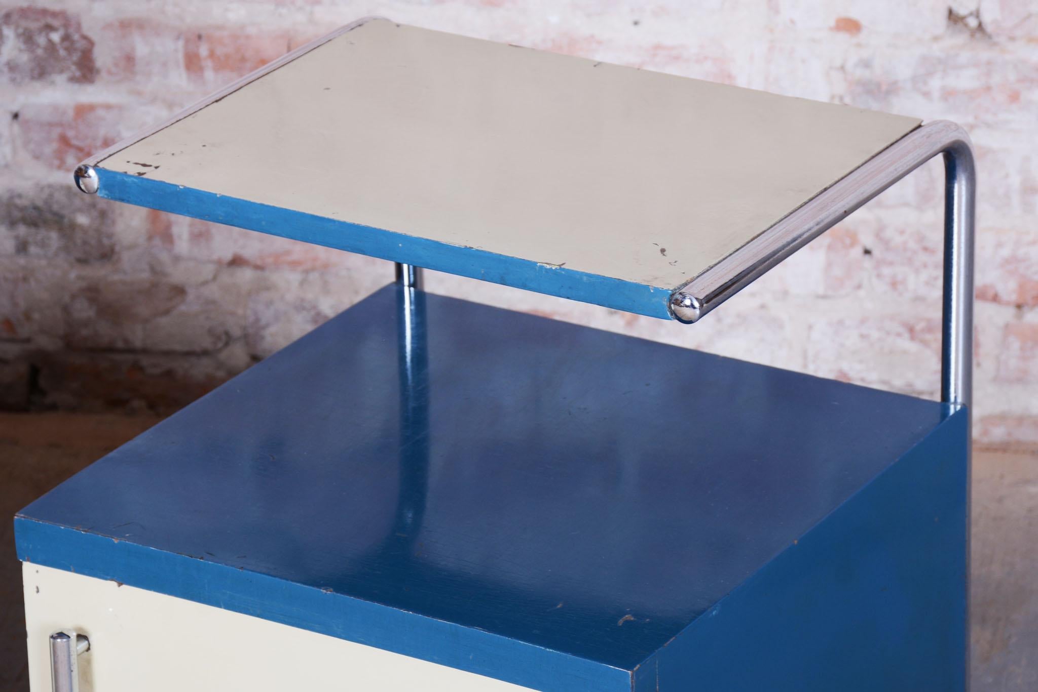 Acciaio Coppia di comodini Bauhaus restaurati, cromo, Wood laccato,  Ceca, anni '30 in vendita