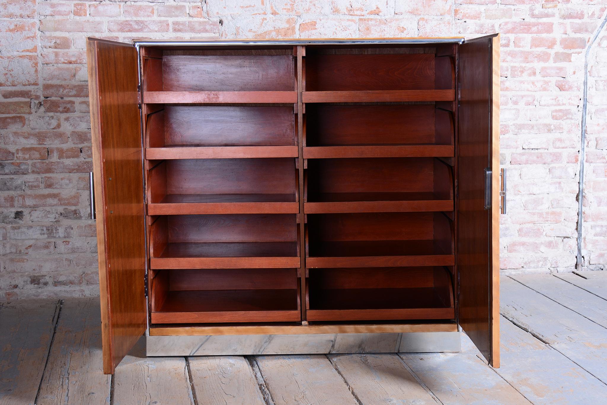 Paar restaurierte Bauhaus-Schränke, von H.J.Hagemann, Mücke-Melder, Tschechien, 1930er Jahre im Angebot 4