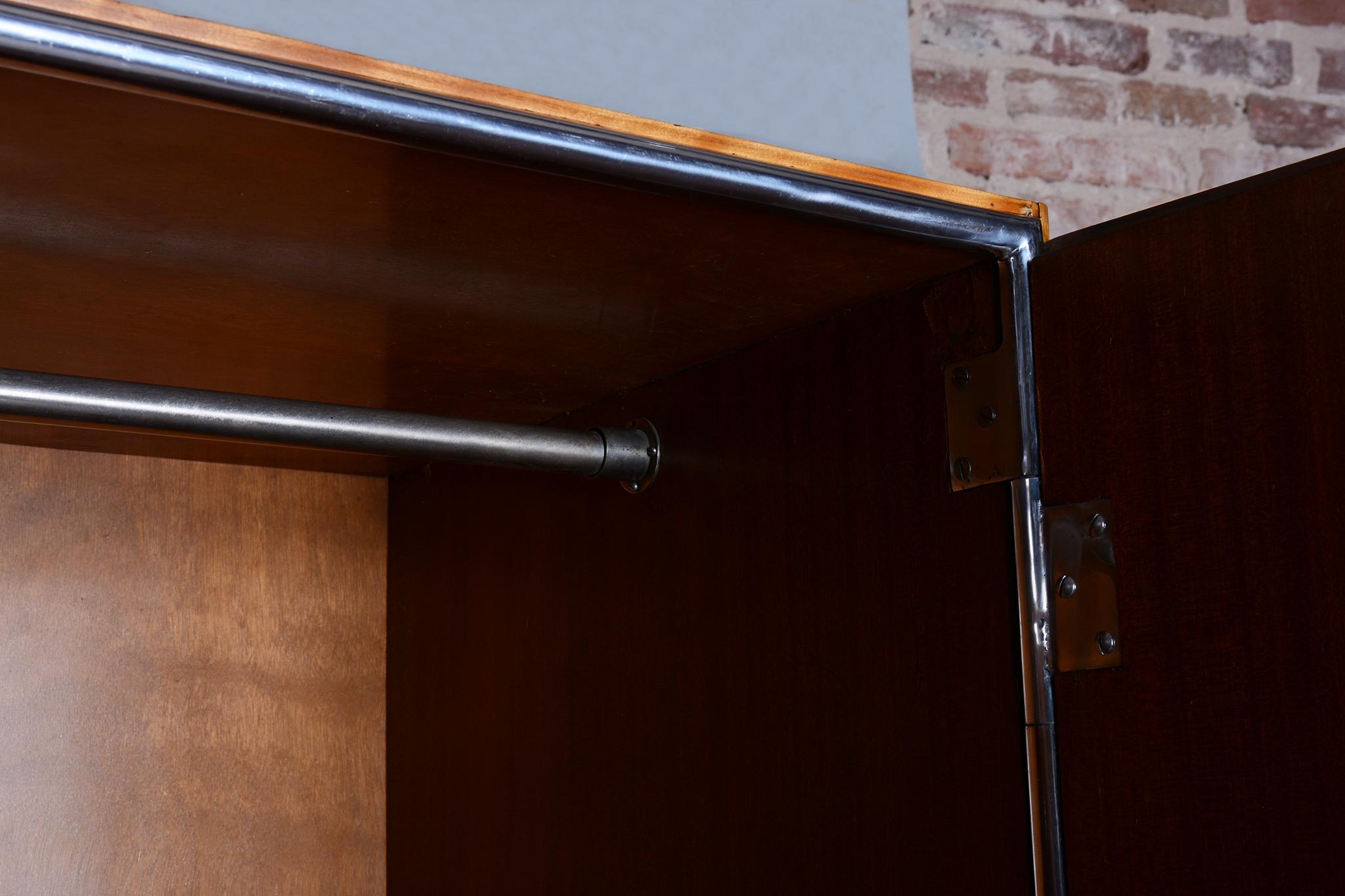 Paar restaurierte Bauhaus-Schränke, von H.J.Hagemann, Mücke-Melder, Tschechien, 1930er Jahre im Angebot 9