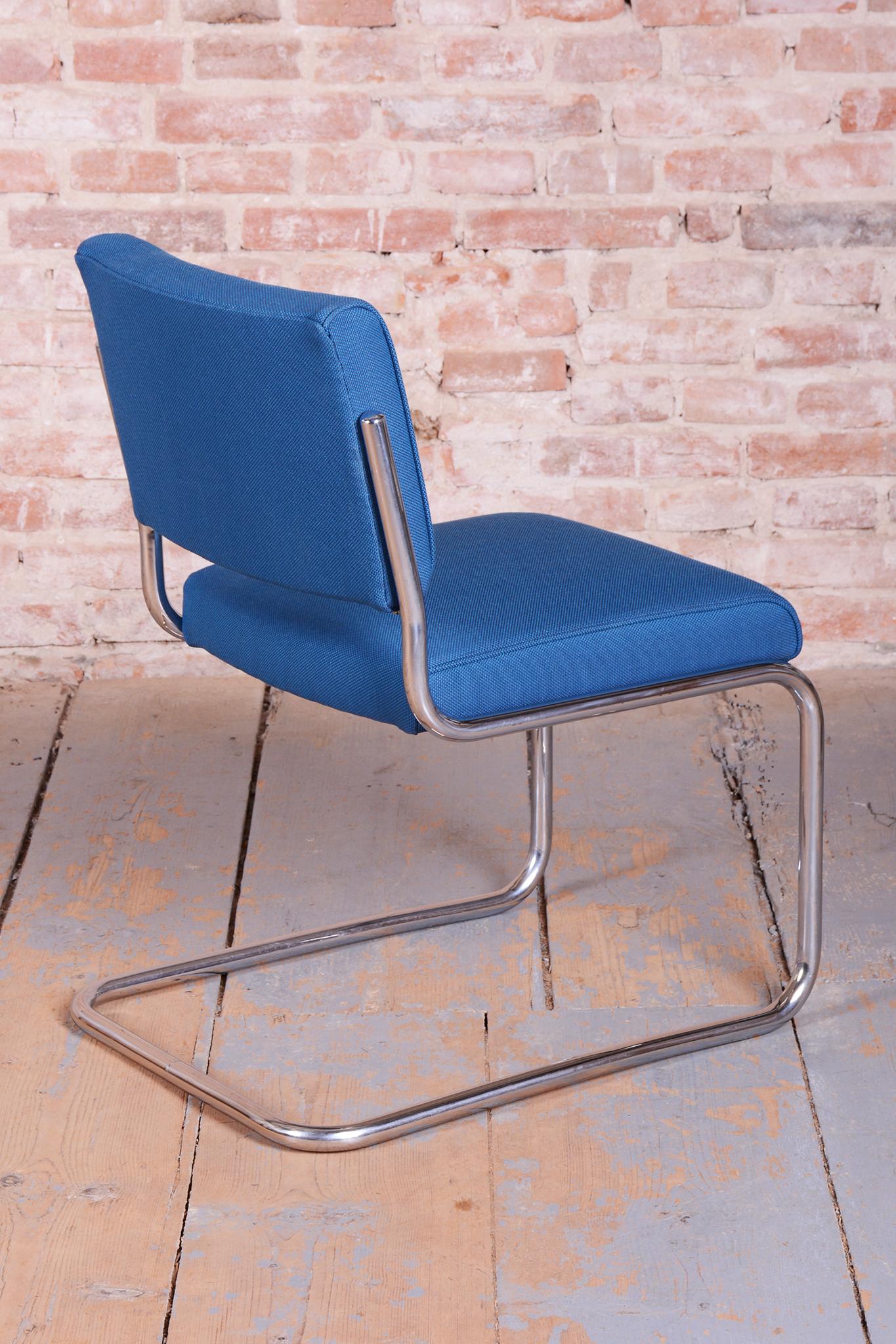 Paar restaurierte Bauhaus-Stühle, von Hynek Gottwald, Chrom, Tschechisch, 1930er Jahre im Angebot 9