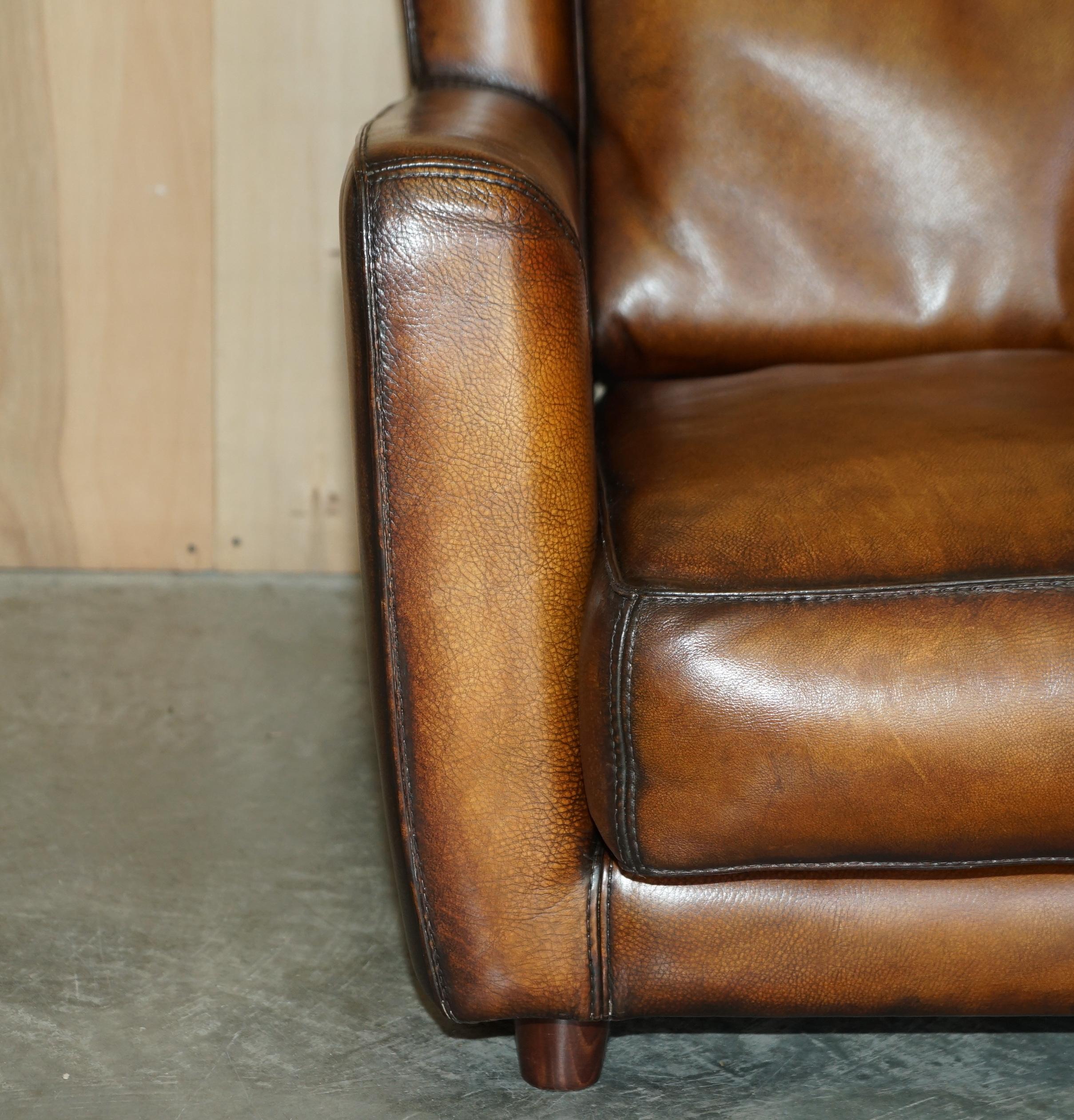 Paar restaurierte Baxter Berger Hand gefärbt Cigar Brown Leder Love Seat Sessel im Angebot 2