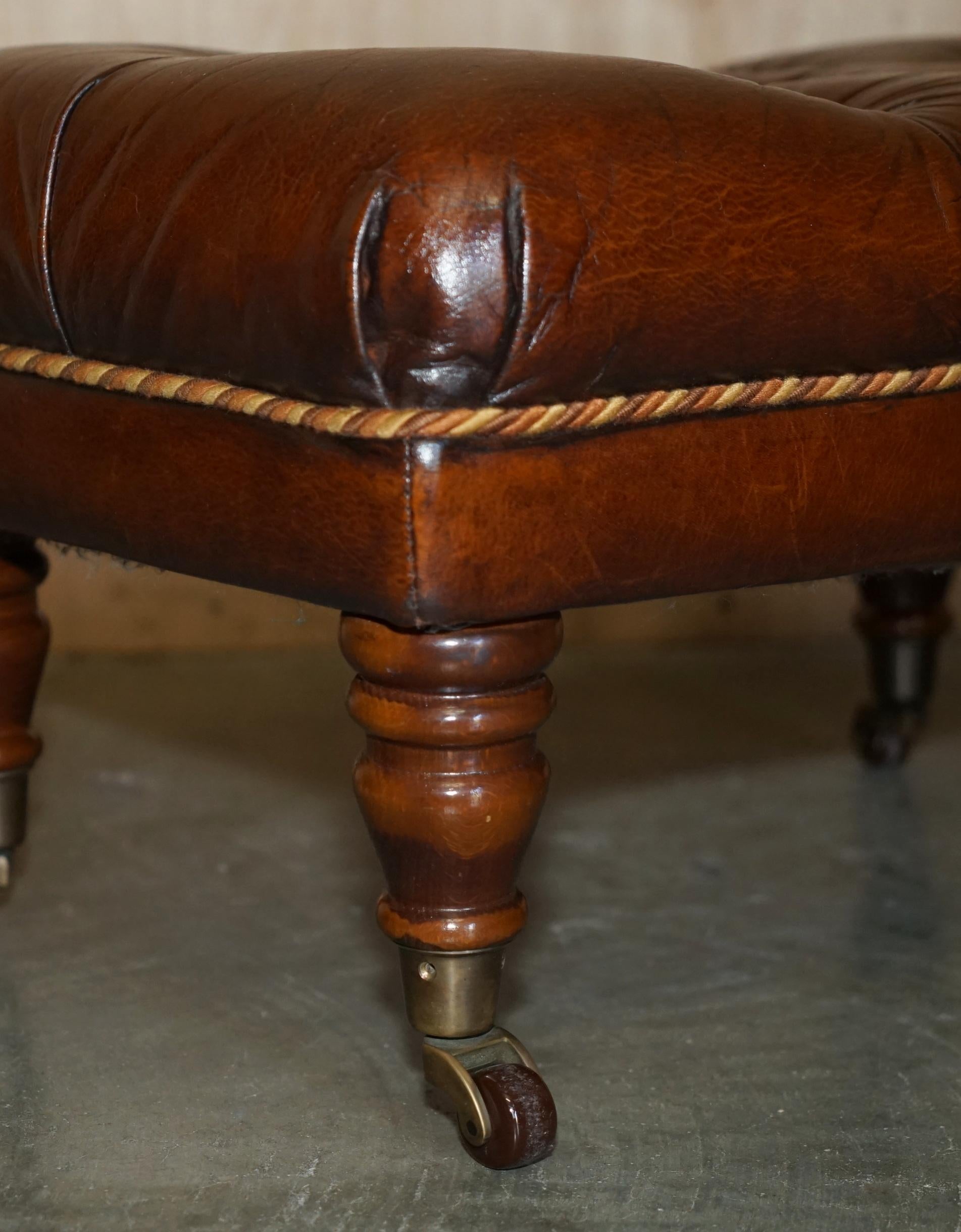PAAR RESTORED BROWN LEATHER CHESTERFIELD TUFTED PORCELAIN CASTORS FOOTSTOOLs (Mitte des 20. Jahrhunderts) im Angebot
