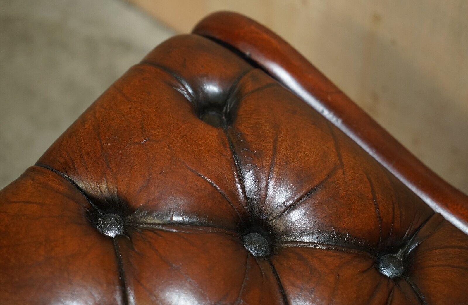 Mid-20th Century PAIR OF RESTORED CHESTERFIELD FOOTSTOOL OTTOMANS IN RiCH HAND DYED BROWN LEATHER For Sale