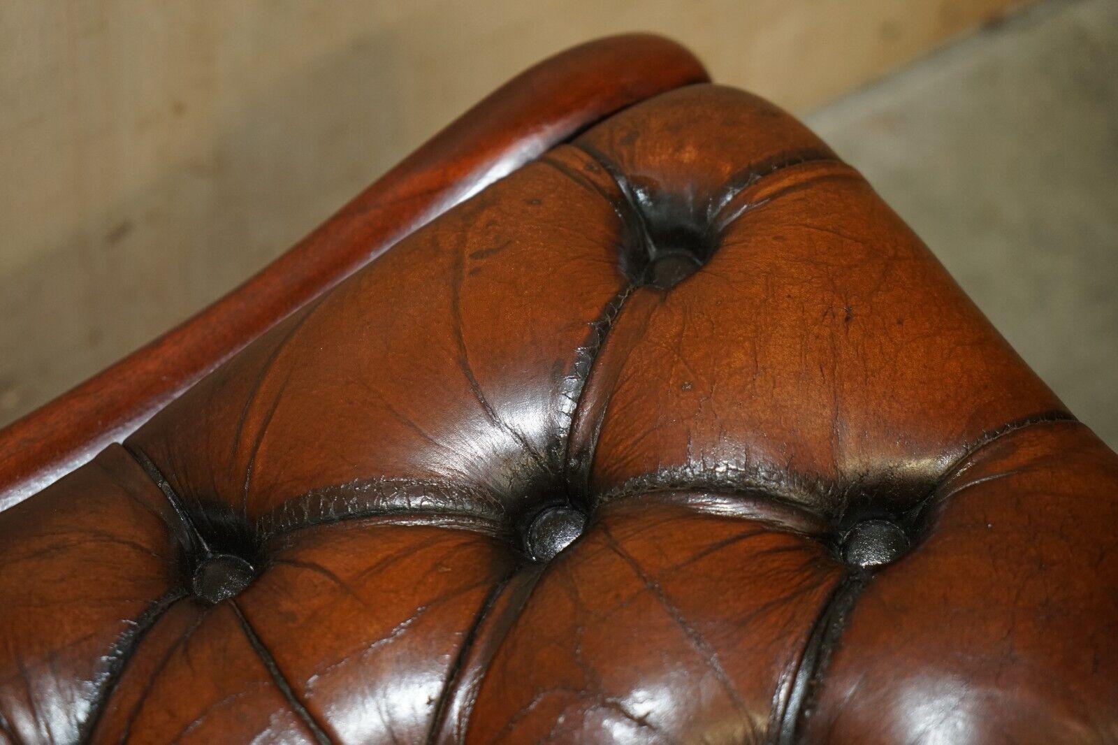 Leather PAIR OF RESTORED CHESTERFIELD FOOTSTOOL OTTOMANS IN RiCH HAND DYED BROWN LEATHER For Sale