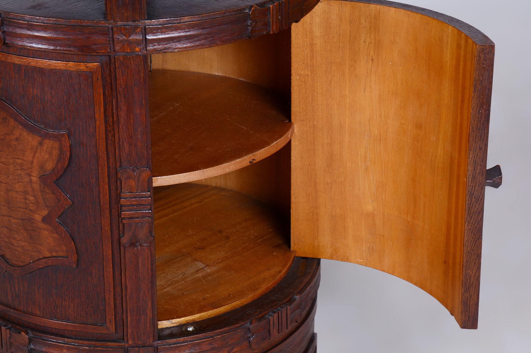 Pair of Restored Cubism Bedside Tables, Oak, Walnut, Polished, Czech, 1910s For Sale 9
