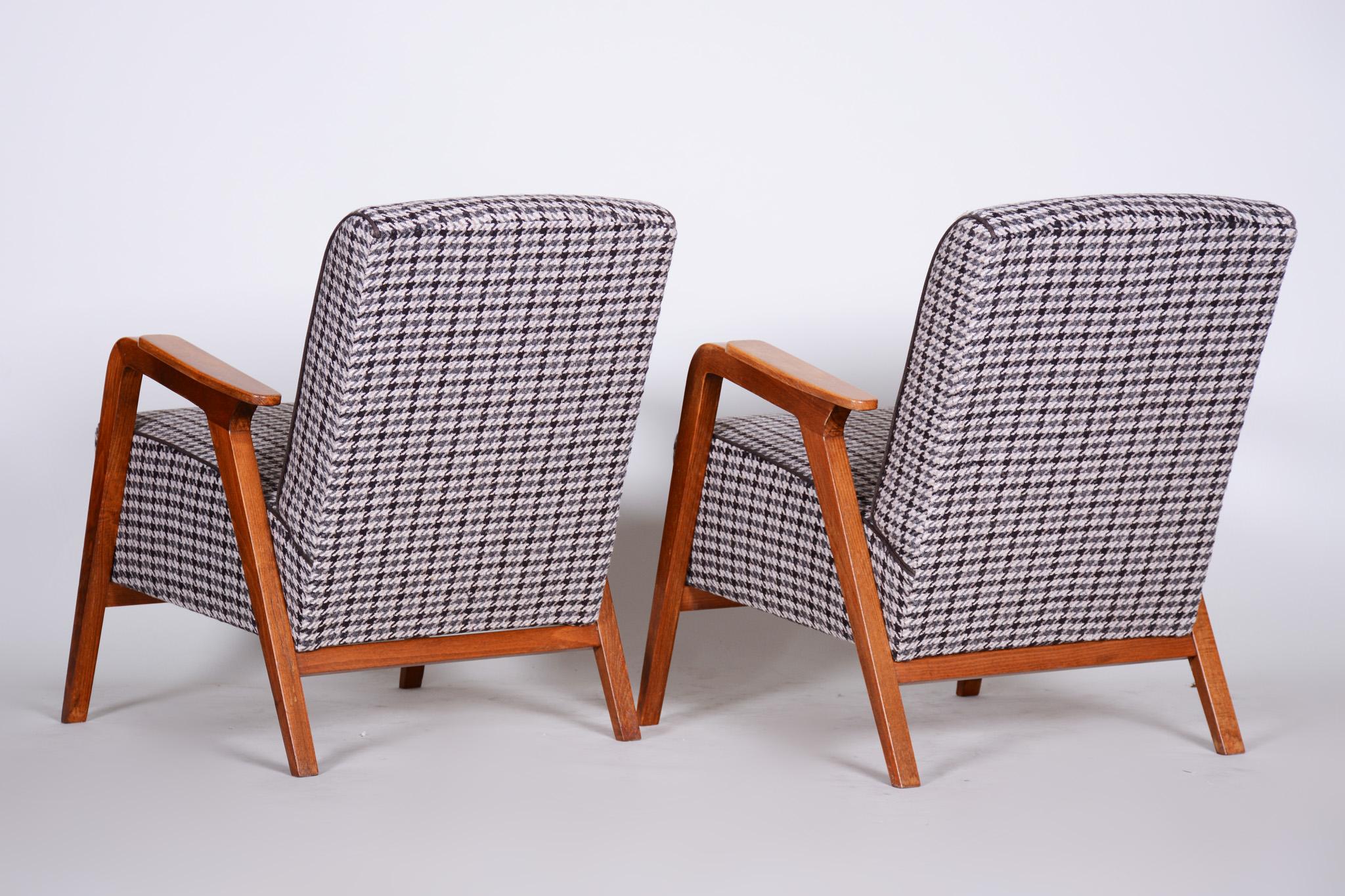 Pair of Restored Czech Midcentury Brown Beech Armchairs, 1940s, New Upholstery 4