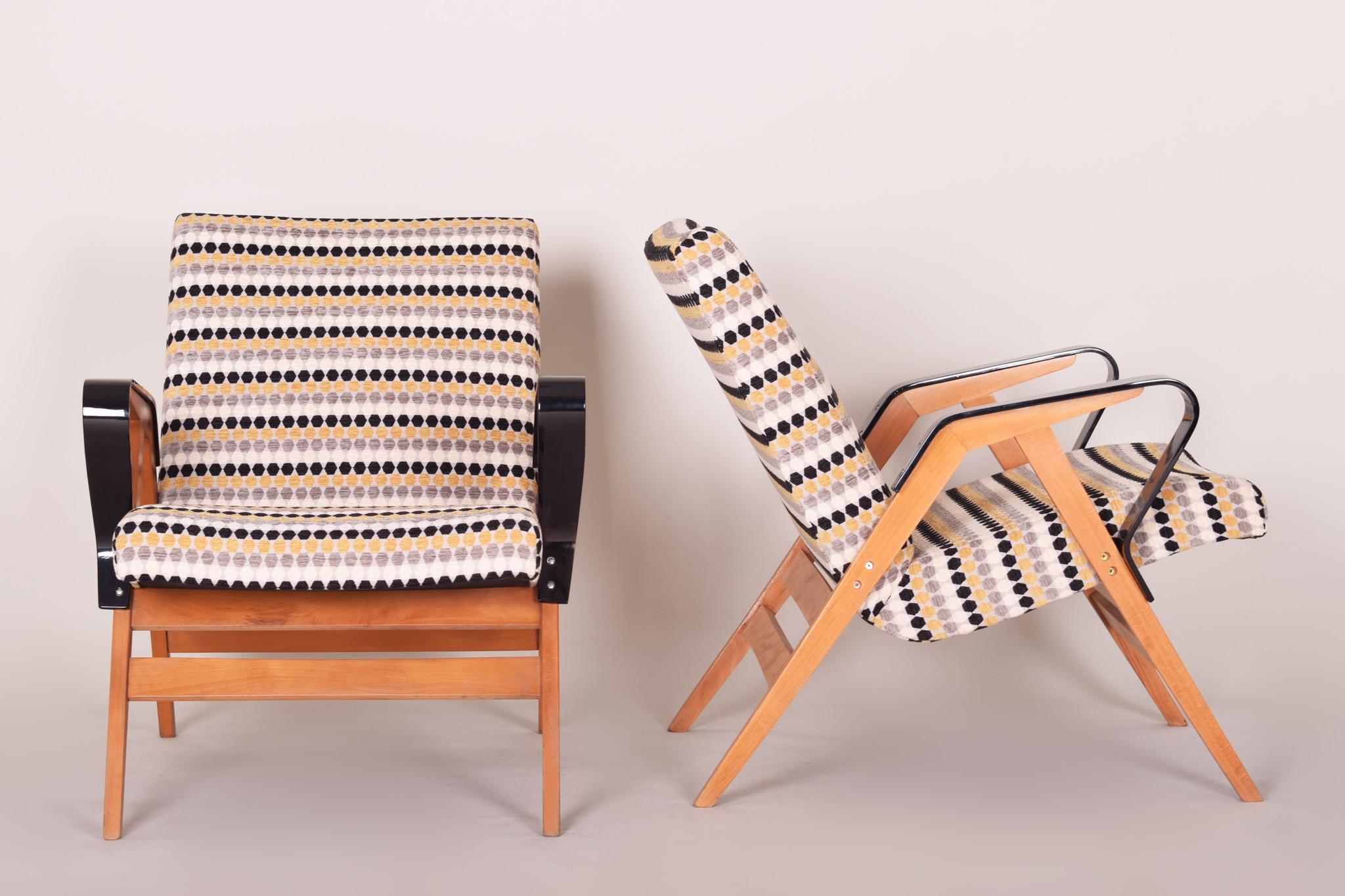 Mid-Century moderno Coppia di poltrone ceche di metà secolo restaurate, Tatra Pravenec, anni '50 in vendita