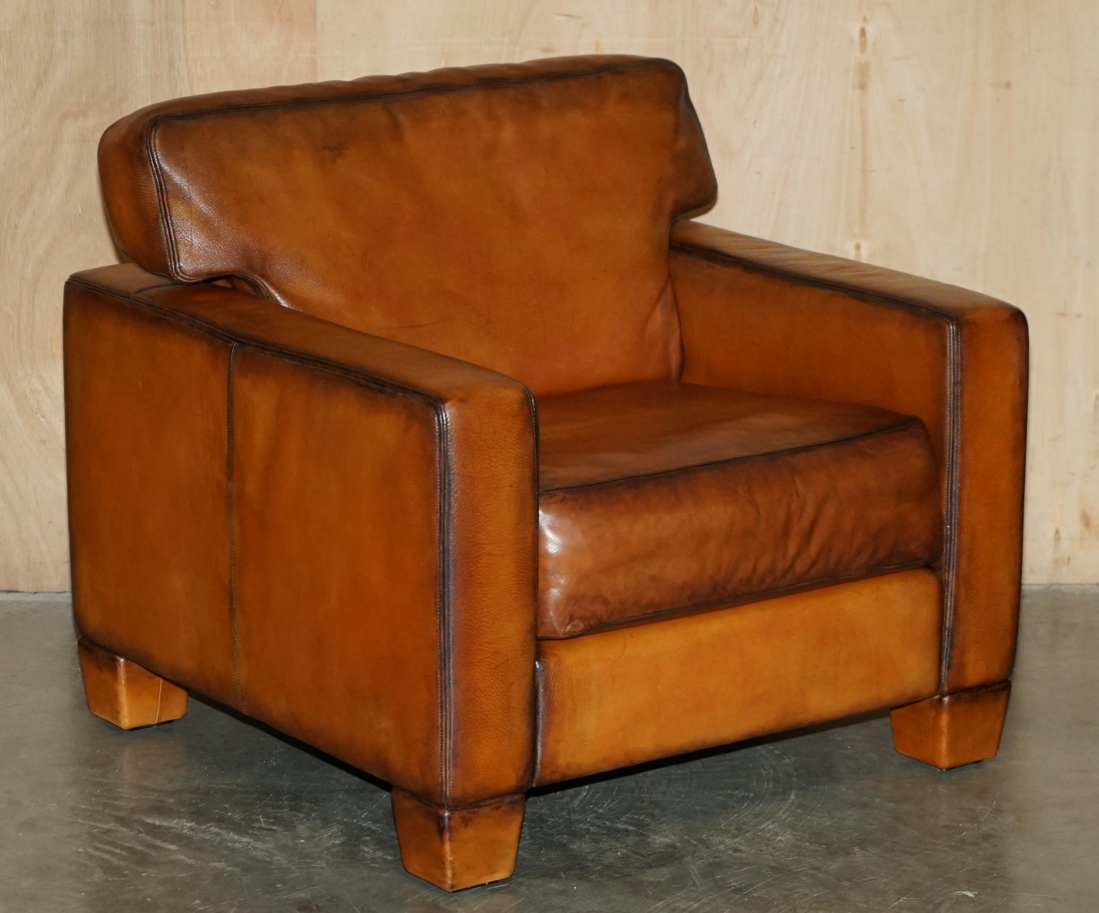 PAIR OF RESTORED DE SEDE DS17 BROWN BUFFALO NECK LEATHER ARMCHAIRS & FOOTSTOOLs (Moderne der Mitte des Jahrhunderts) im Angebot