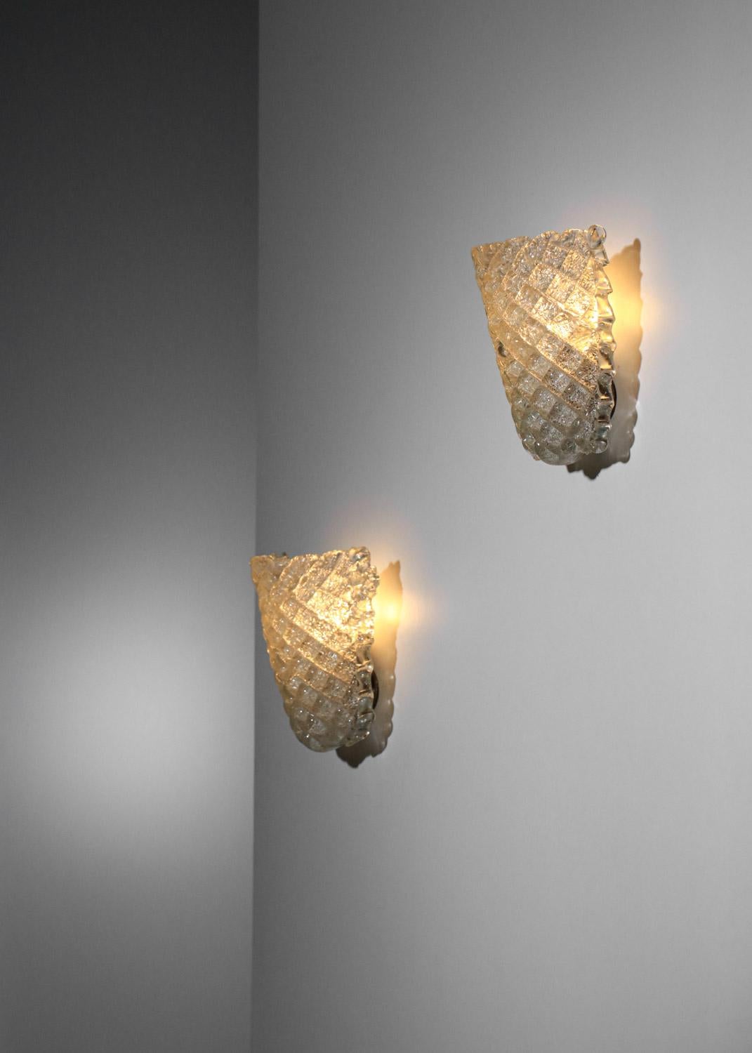 Pair of restored embossed Italian sconces attributed to Barovier&Toso 1