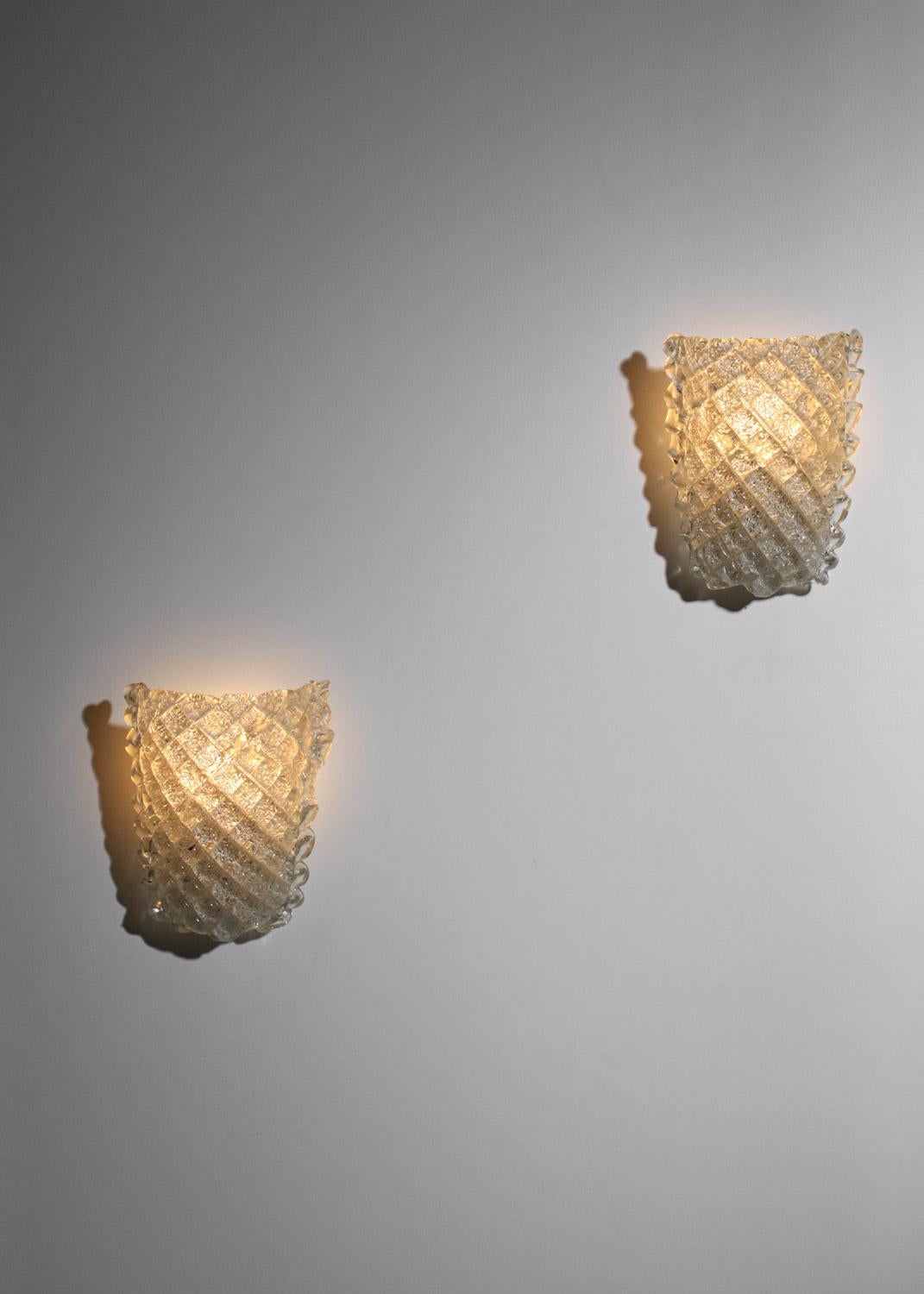 Pair of restored embossed Italian sconces attributed to Barovier&Toso 2