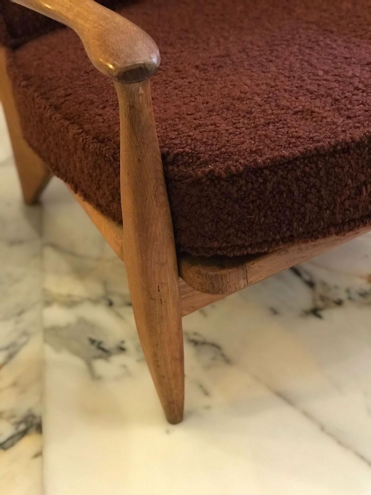 Pareja de Sillones Guilleme et Charbonnet Restaurados Madera de Roble y Capitona Lana en venta