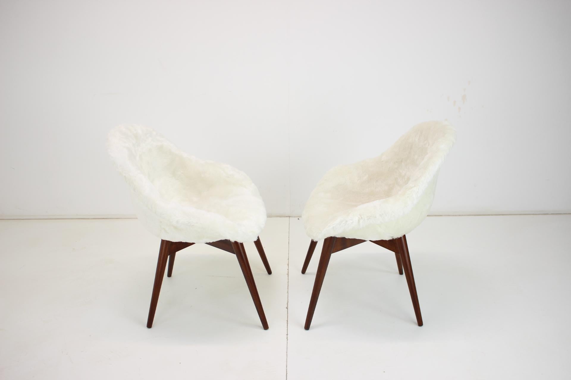 Czech Pair of Restored Lounge Chairs by Miroslav Navratil, 1960s For Sale