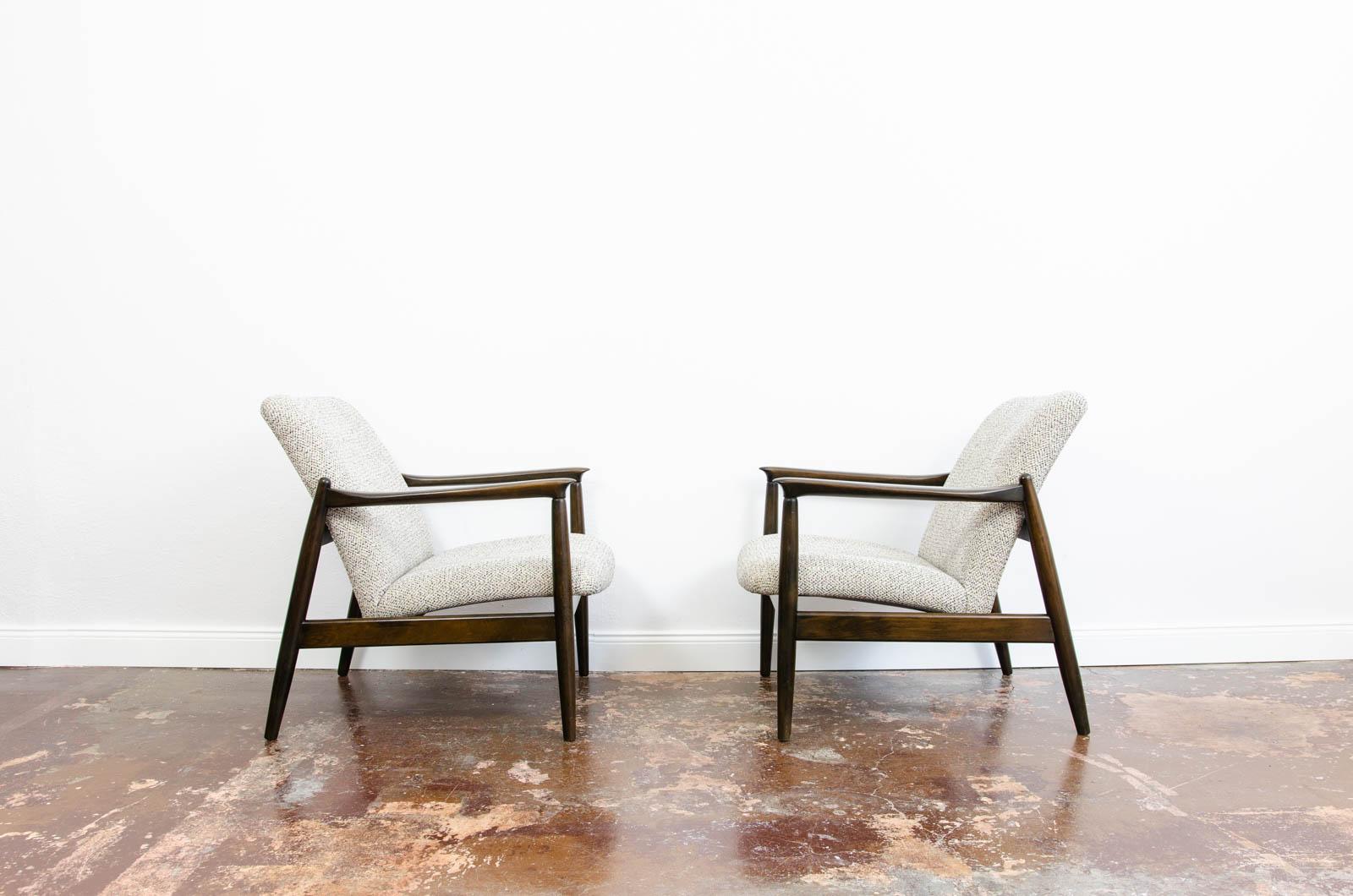 Mid-Century Modern Pair Of Mid Century GFM64 Armchairs By Edmund Homa, 1960's For Sale