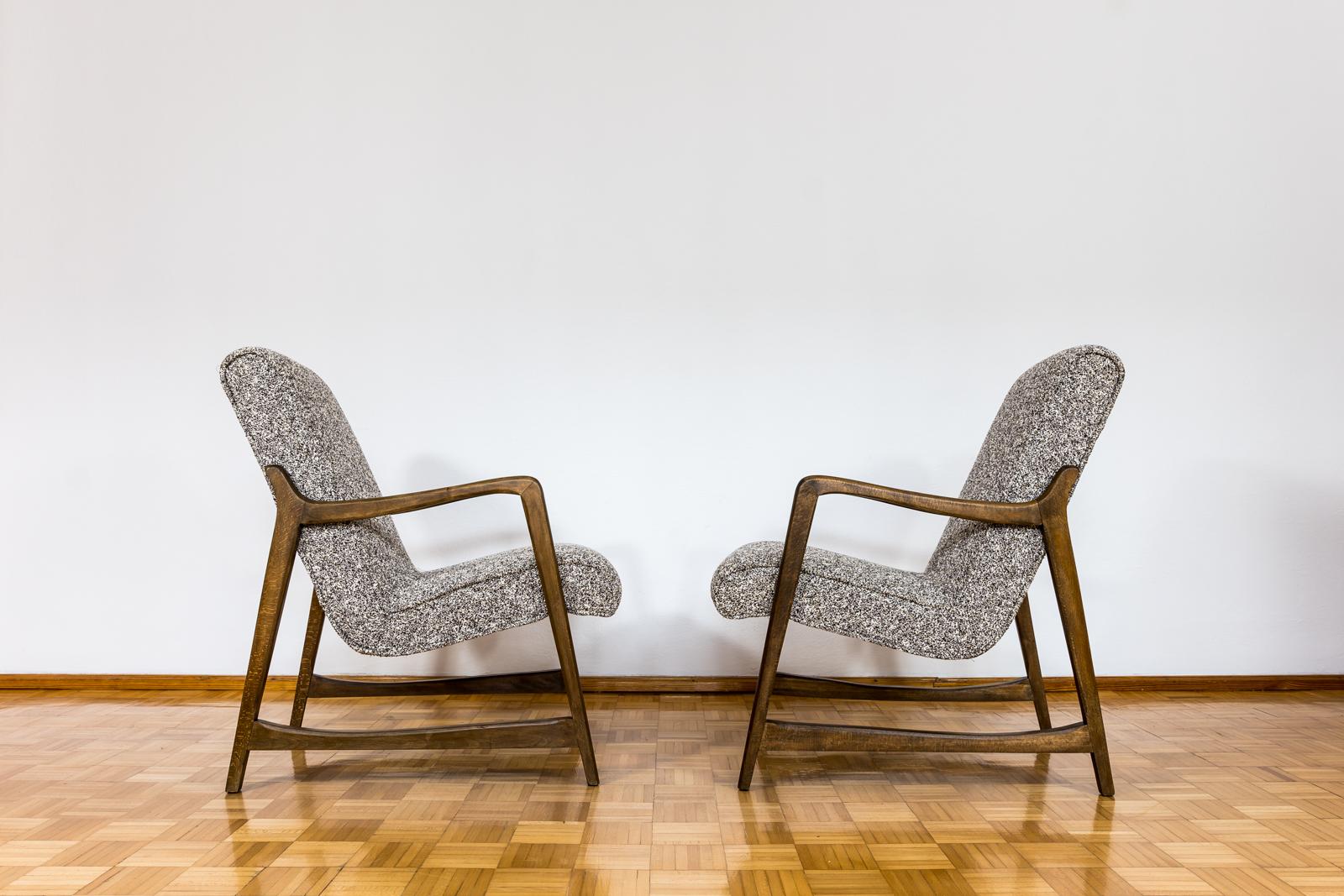 Restaurierte Sessel aus der Mitte des Jahrhunderts, Stoff von Kvadrat, 1960er Jahre, Paar (Polnisch) im Angebot