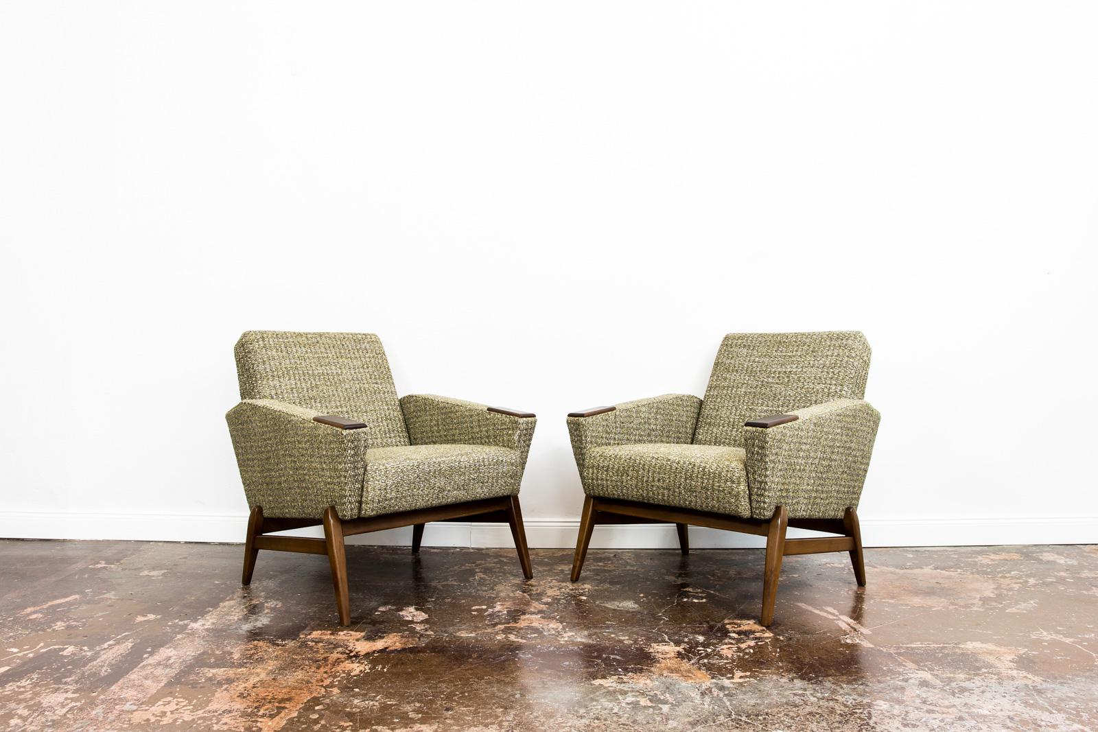 Scandinavian Modern Pair of Restored Mid-Century Scandinavian Armchairs, 1960s