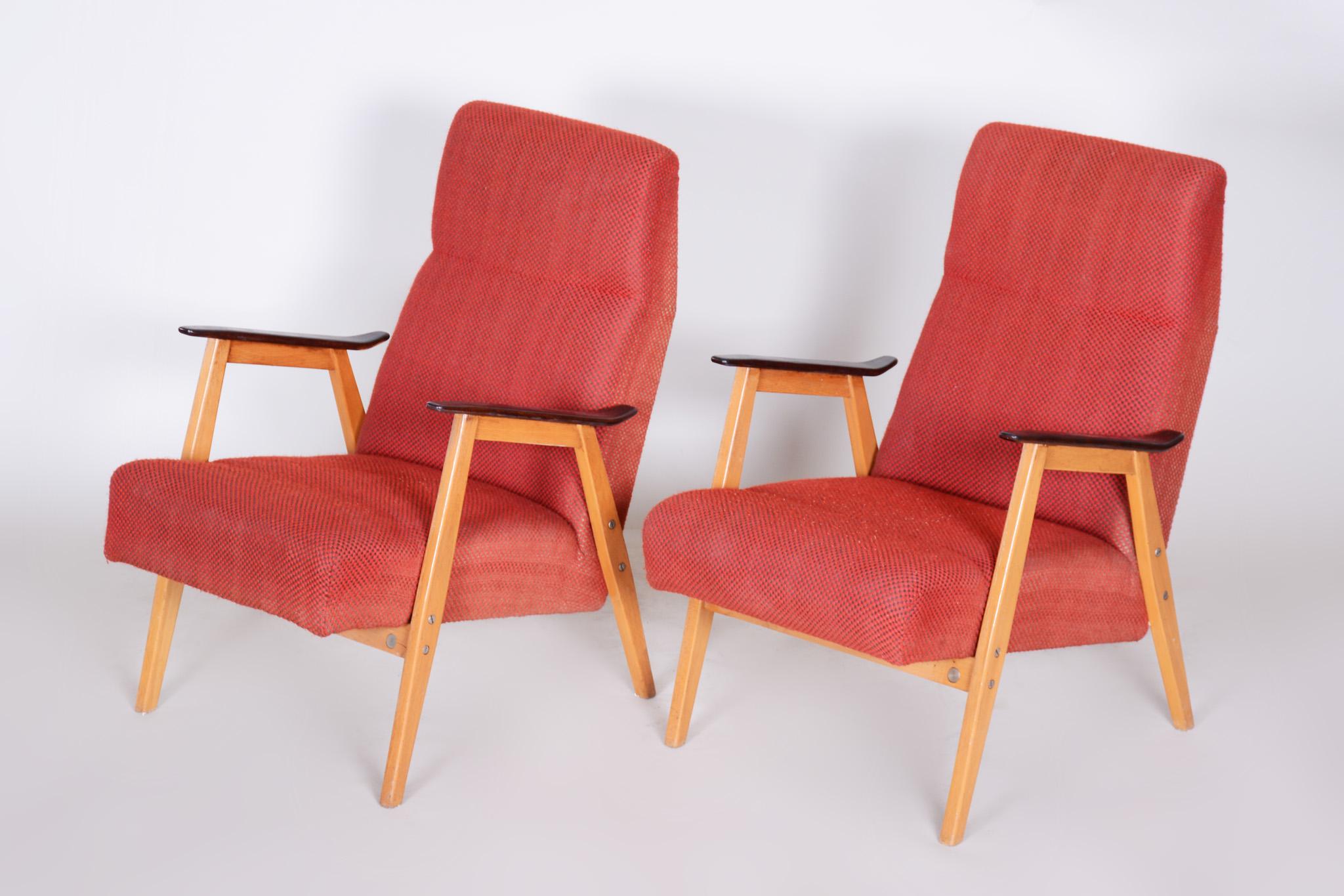 Upholstery Pair of Restored Red Midcentury Armchairs, Made by Jaroslav Šmídek, Czechia 1950 For Sale