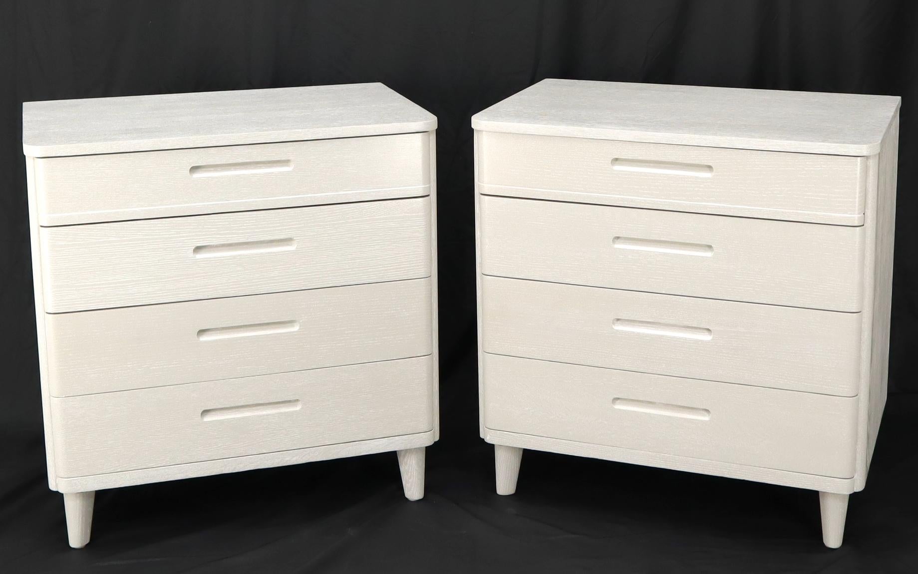 Pair of Restored Solid Oak Cerused White & Grey Finish 4 Drawers Bachelor Chests For Sale 3