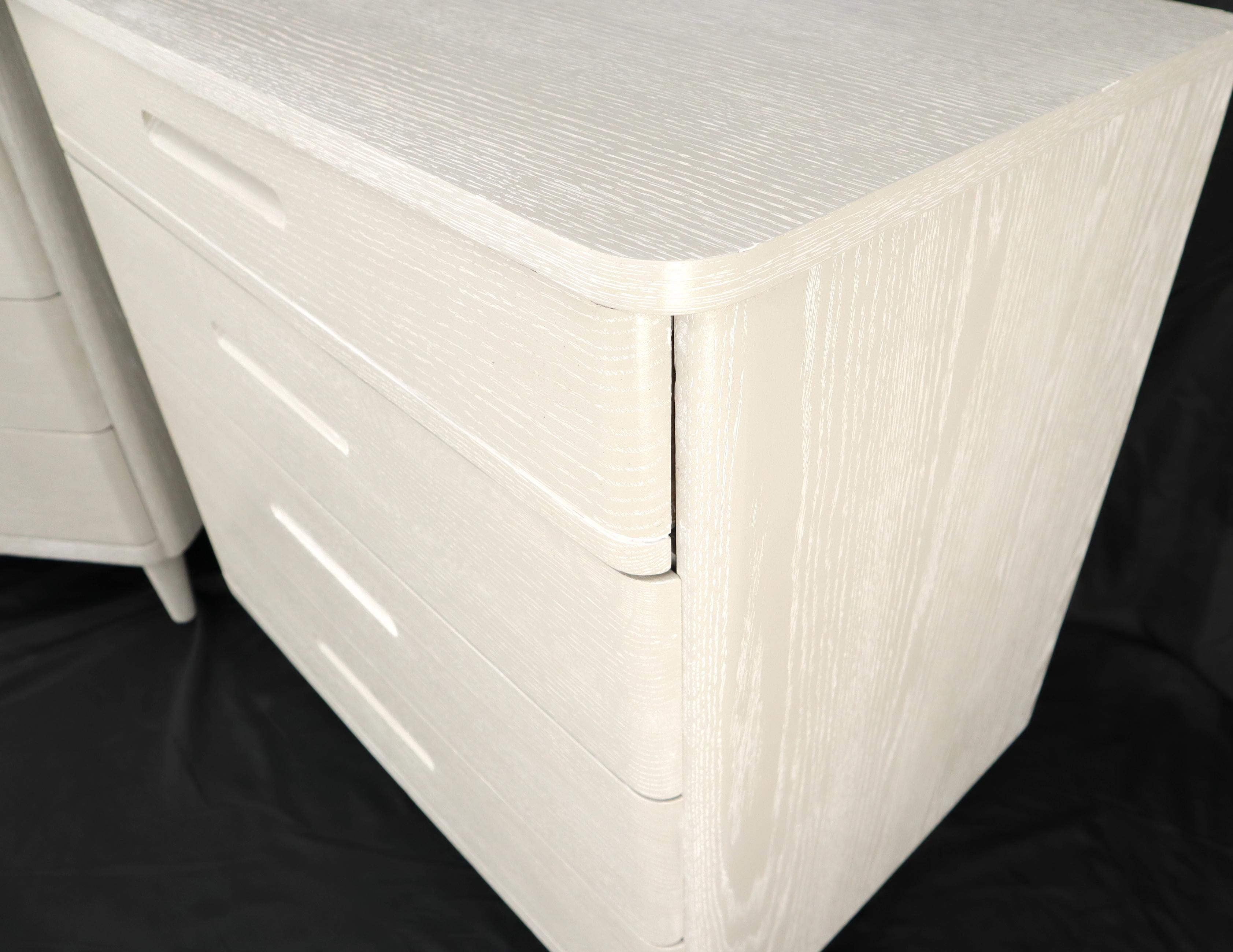 Pair of Restored Solid Oak Cerused White & Grey Finish 4 Drawers Bachelor Chests For Sale 5