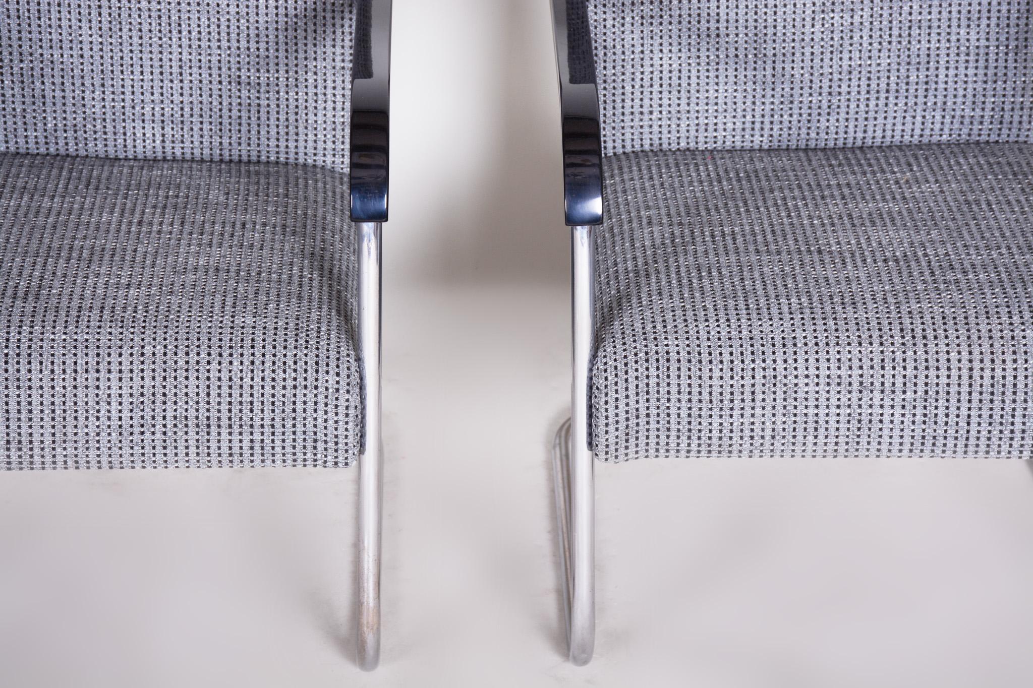 Paar restaurierte Thonet-Rohrsessel von Anton Lorenz:: neu gepolstert:: 1930er Jahre (Art déco) im Angebot