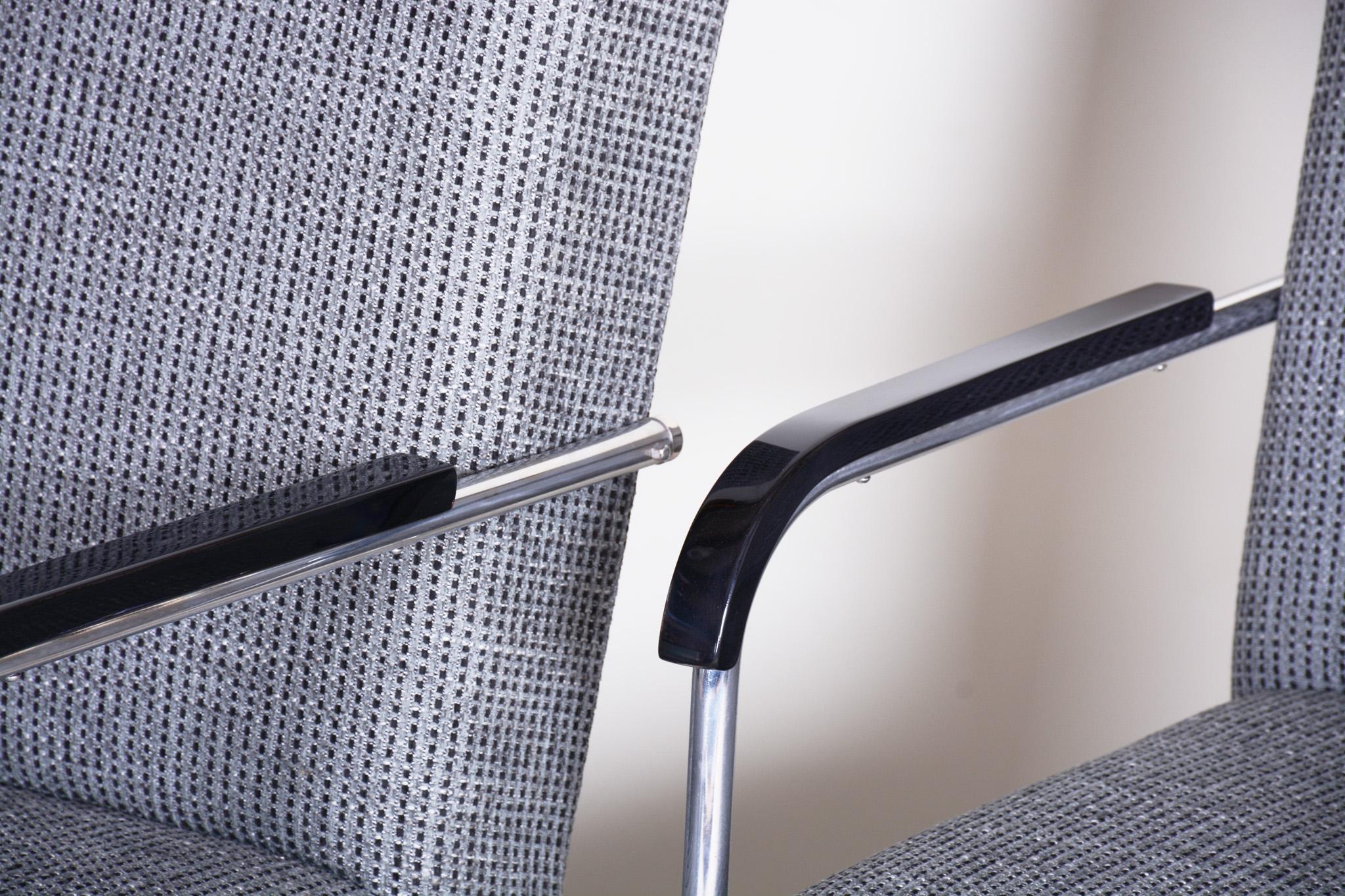 Paar restaurierte Thonet-Rohrsessel von Anton Lorenz:: neu gepolstert:: 1930er Jahre (20. Jahrhundert) im Angebot
