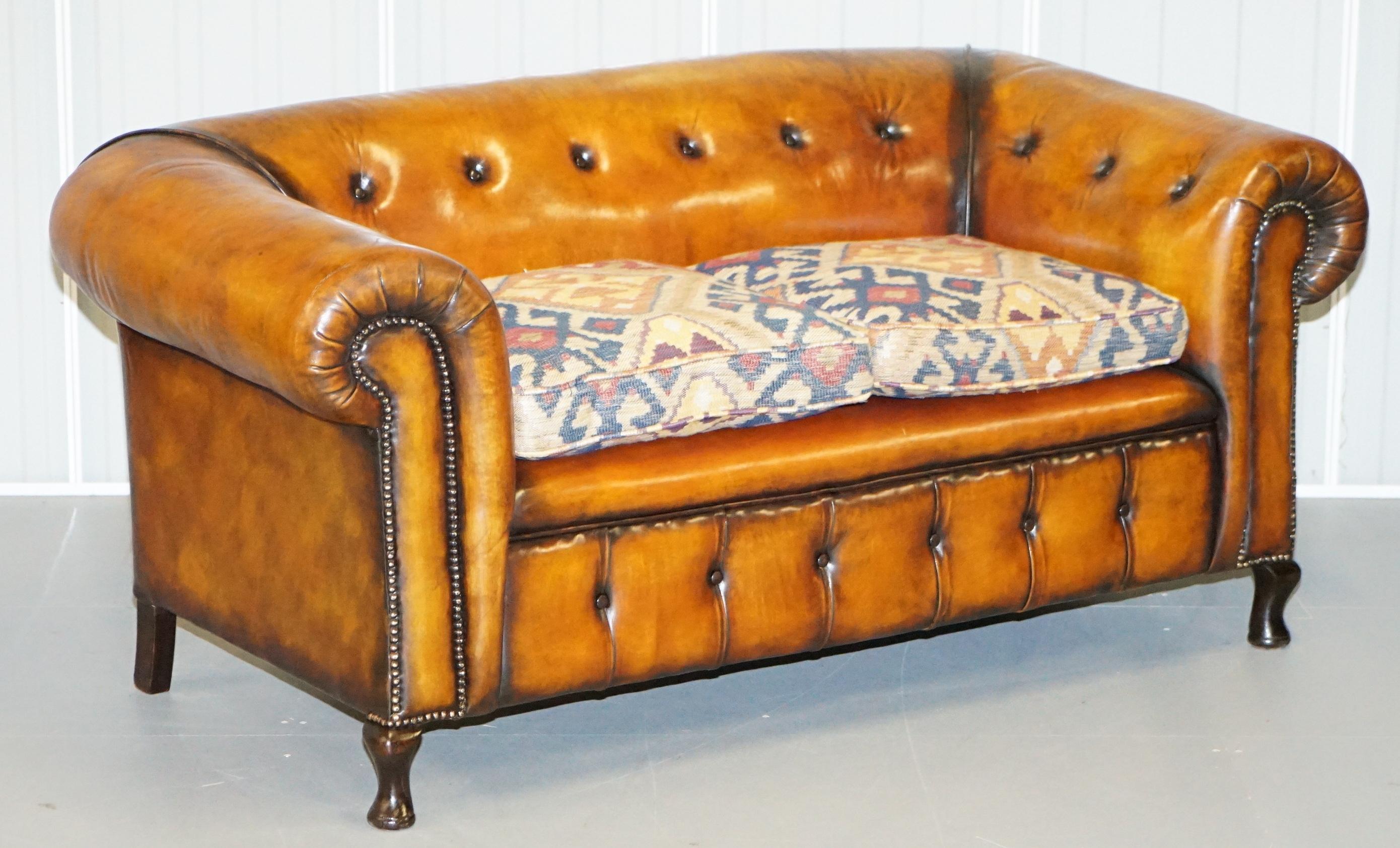 Pair of Restored Victorian Gentleman Club Chesterfield Leather Sofas Kilim Seats For Sale 7