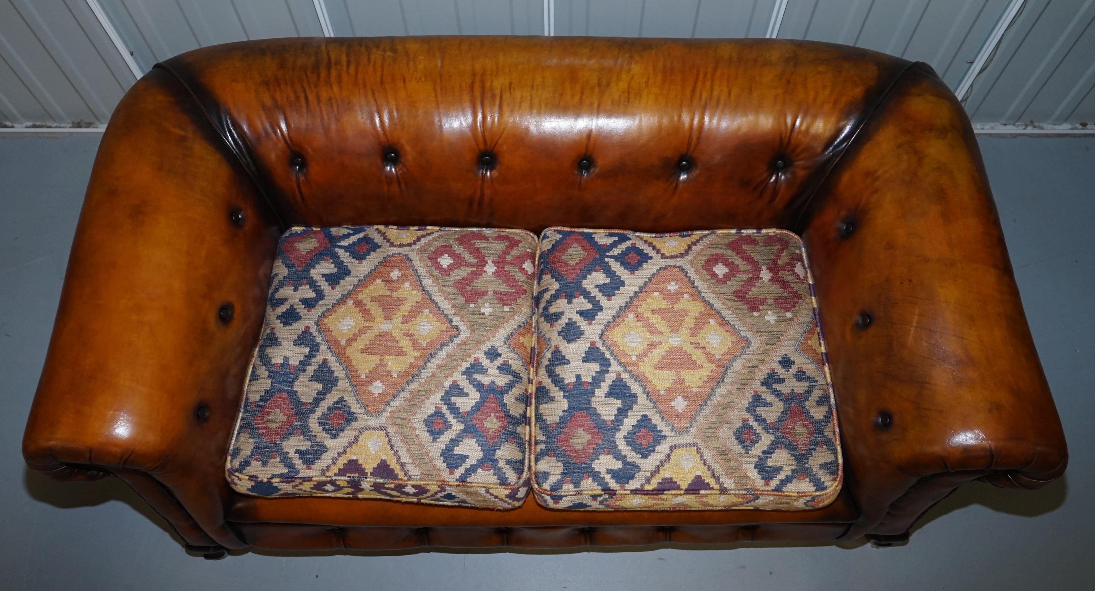 19th Century Pair of Restored Victorian Gentleman Club Chesterfield Leather Sofas Kilim Seats For Sale