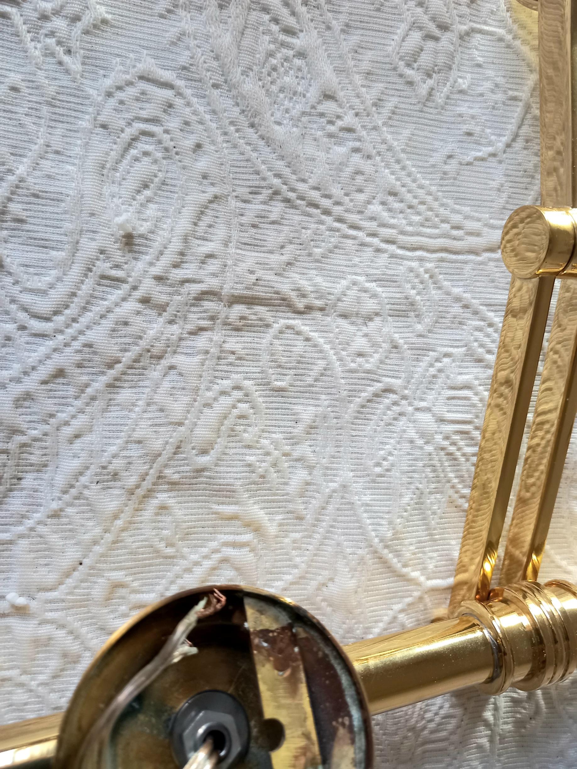 Coppia di lampade da parete a scomparsa o in ottone  Francia metà del .20° secolo in vendita 7