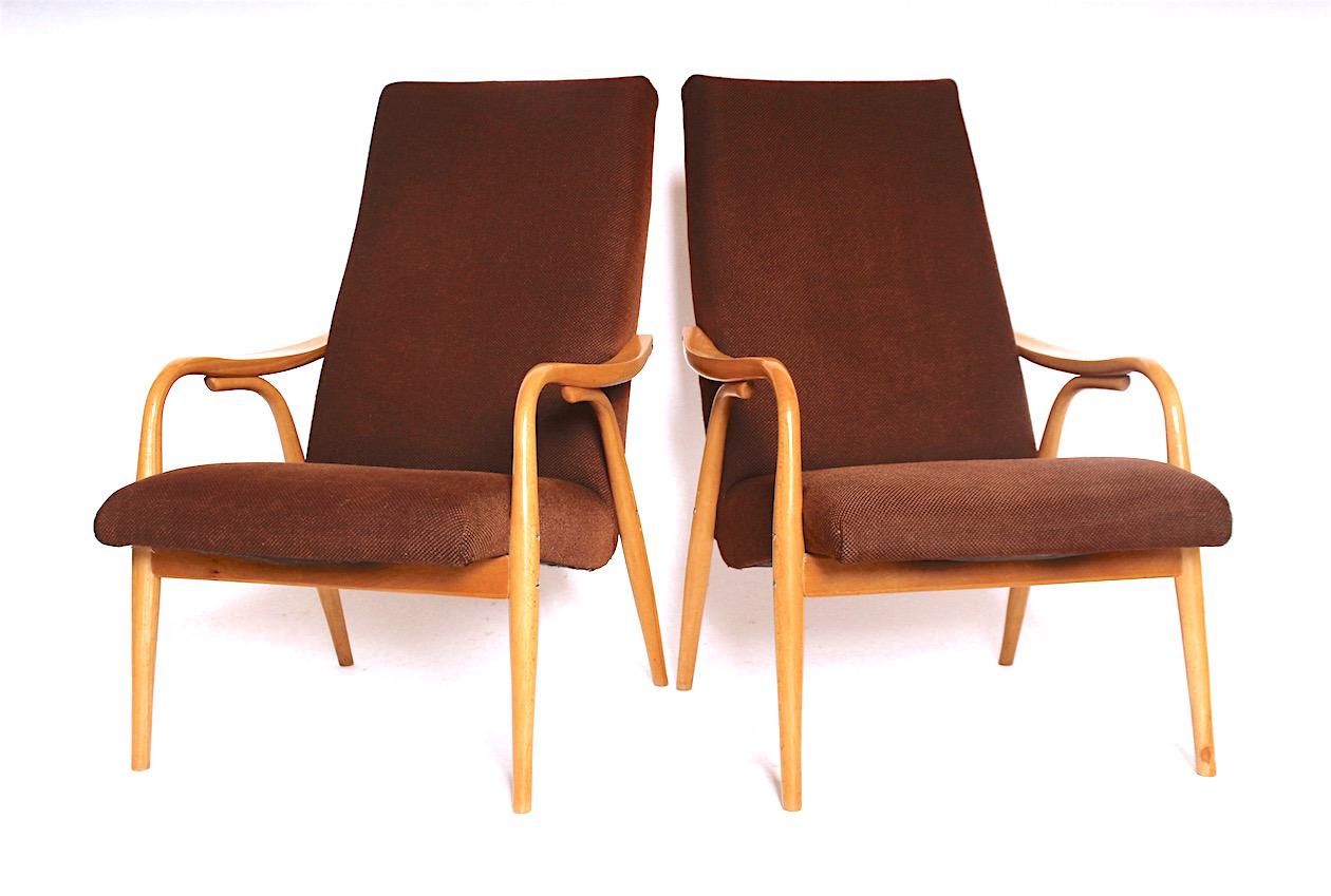 The armchairs are in nice original condition. Made in factory Ton.