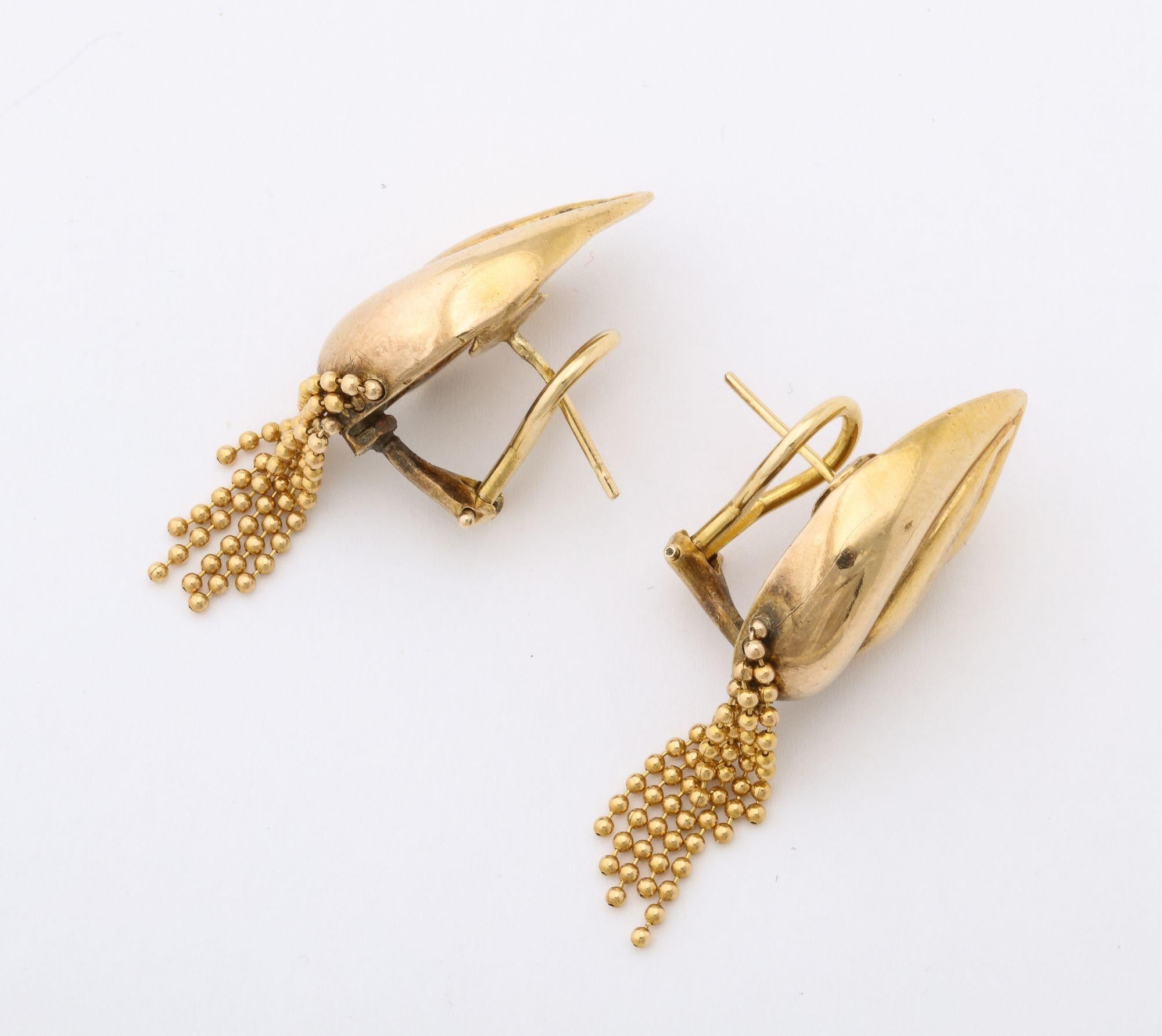 Pair of Retro Gold Shell Form Earrings 1