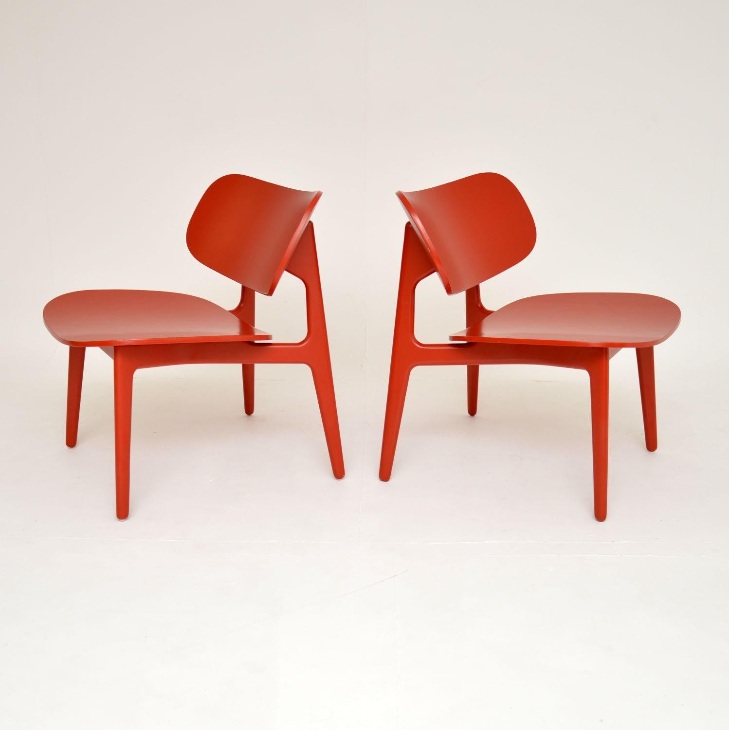 English Pair of Retro Modus PLC Lounge Chairs by Pearson Lloyd