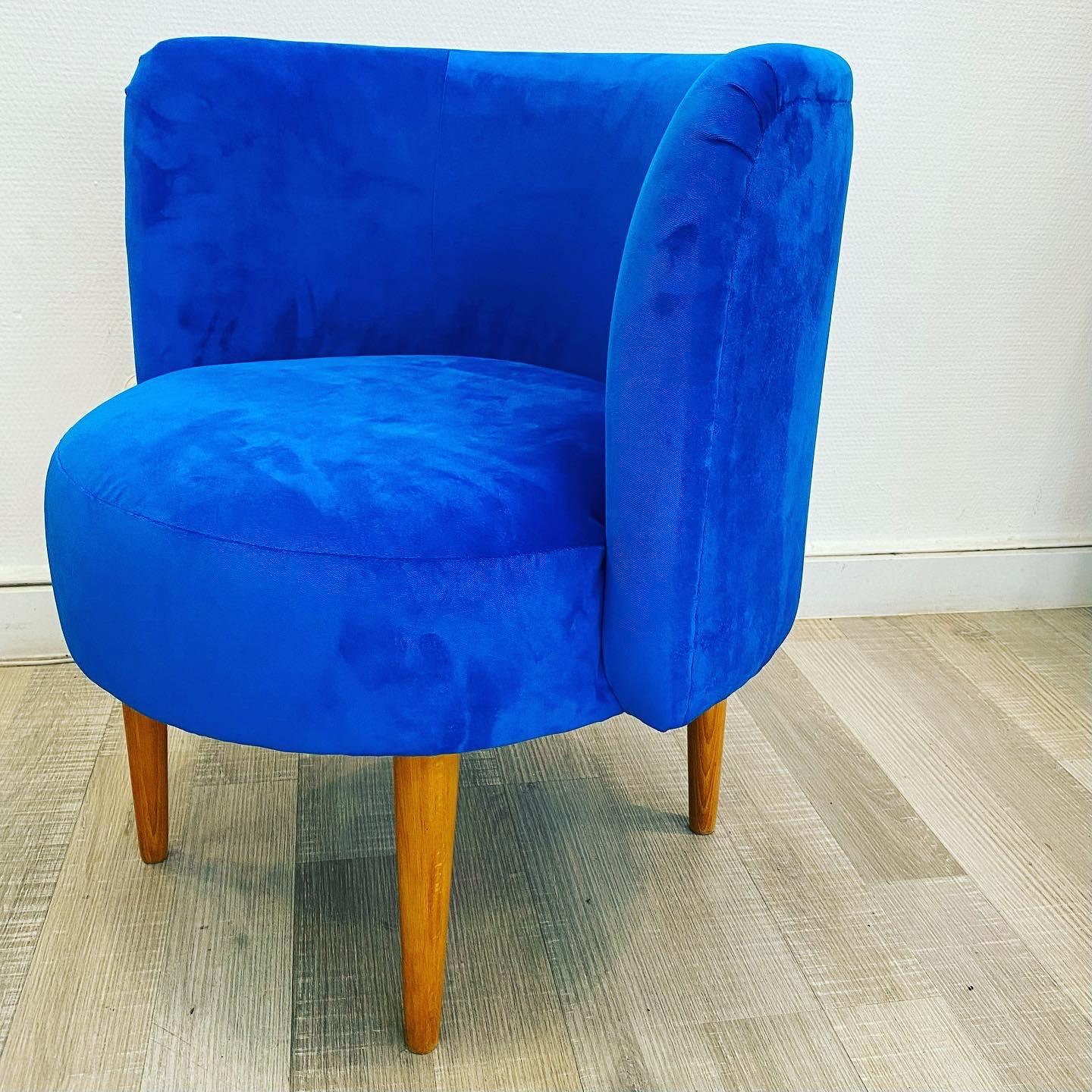 Pair of Retro Small Armchairs  For Sale 2
