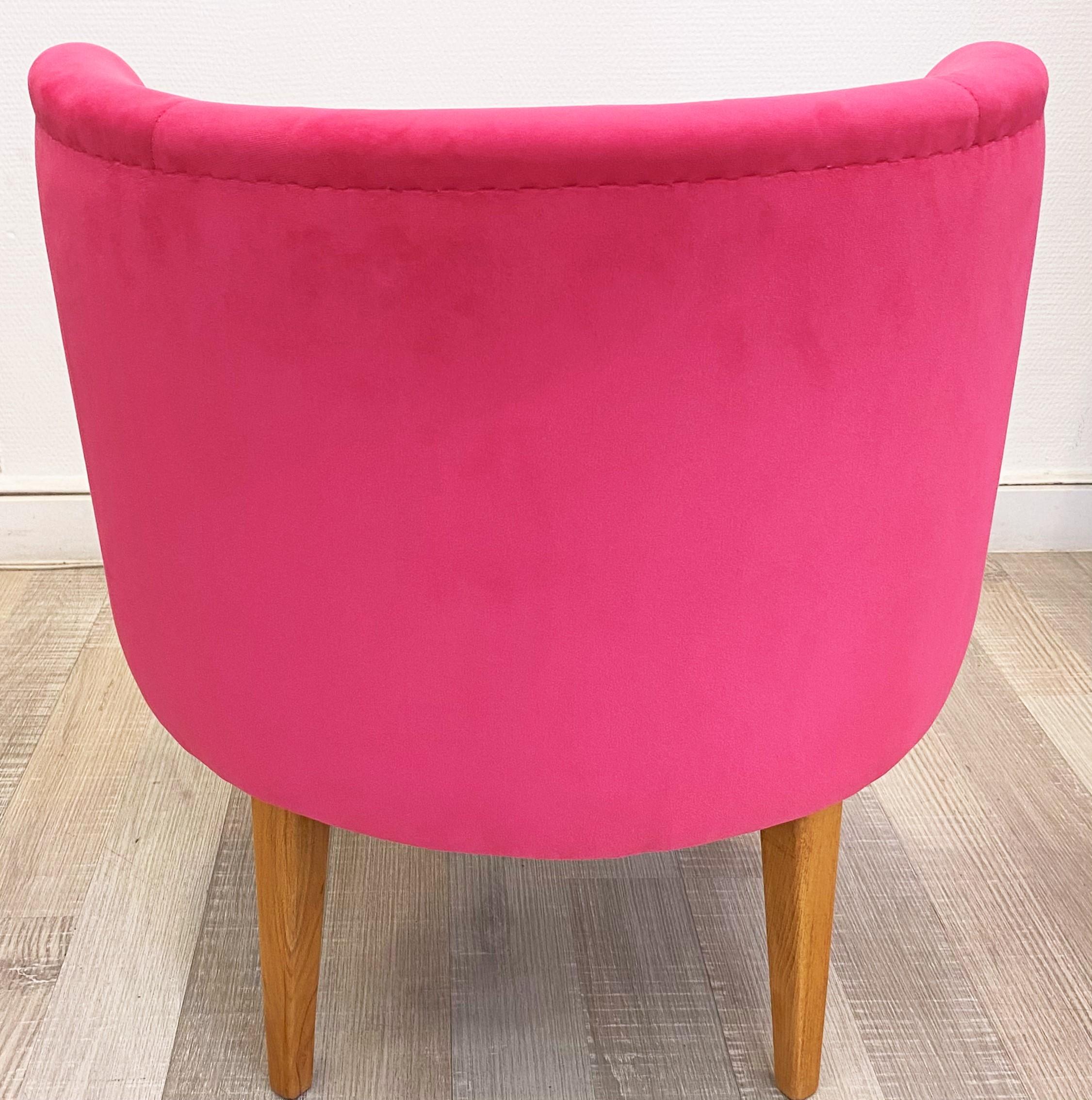 Pareja de pequeños sillones retro en Excelente estado para la venta en Budapest, HU