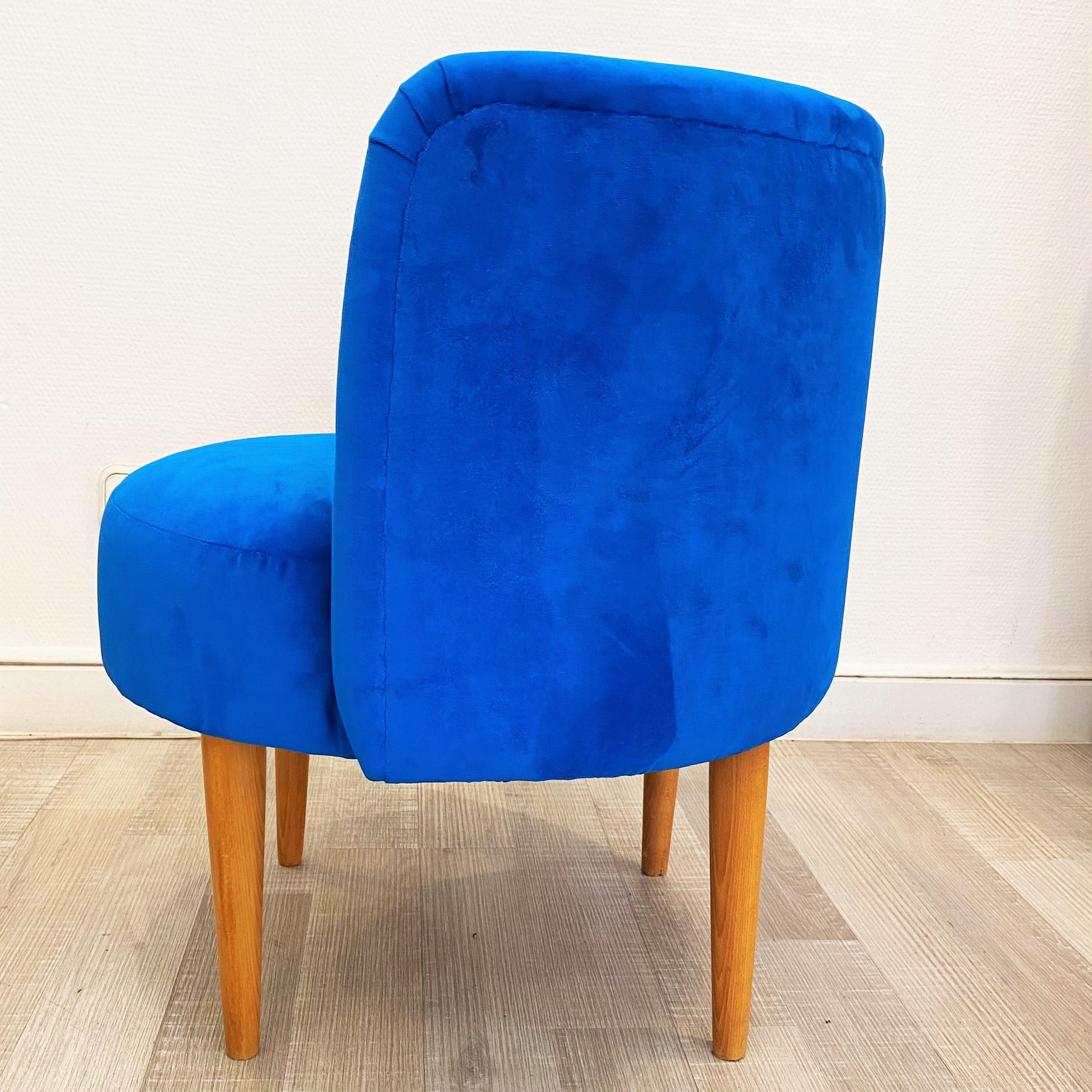 Hungarian Pair of Retro Small Armchairs  For Sale