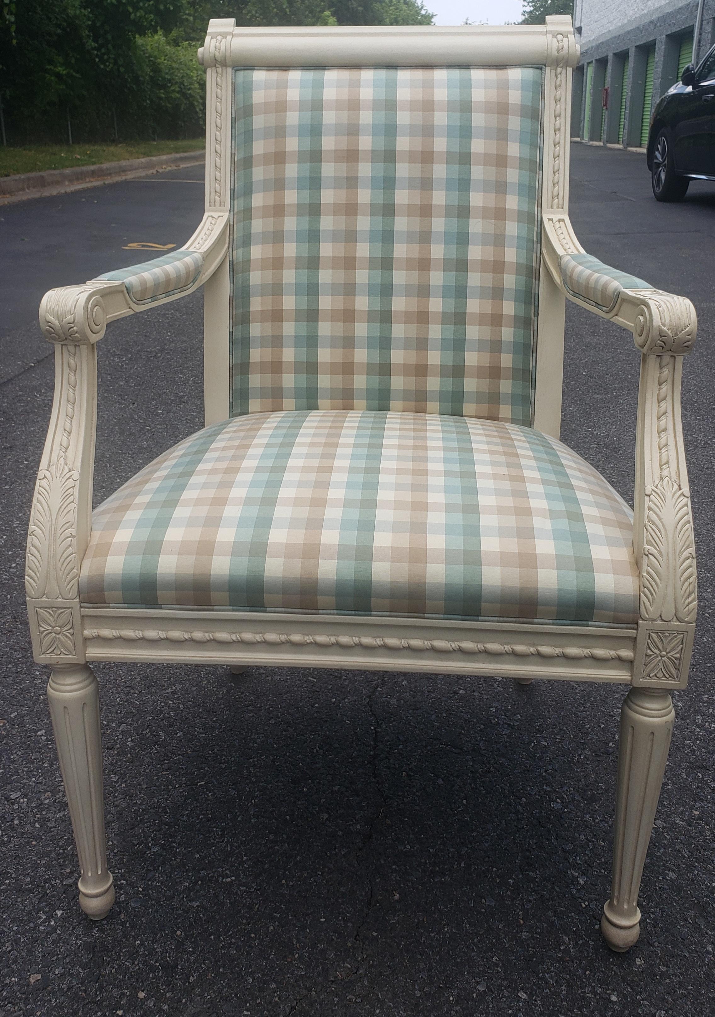 American Pair of Reupholstered Carved Mahogany Barlfour Frames Chairs For Sale