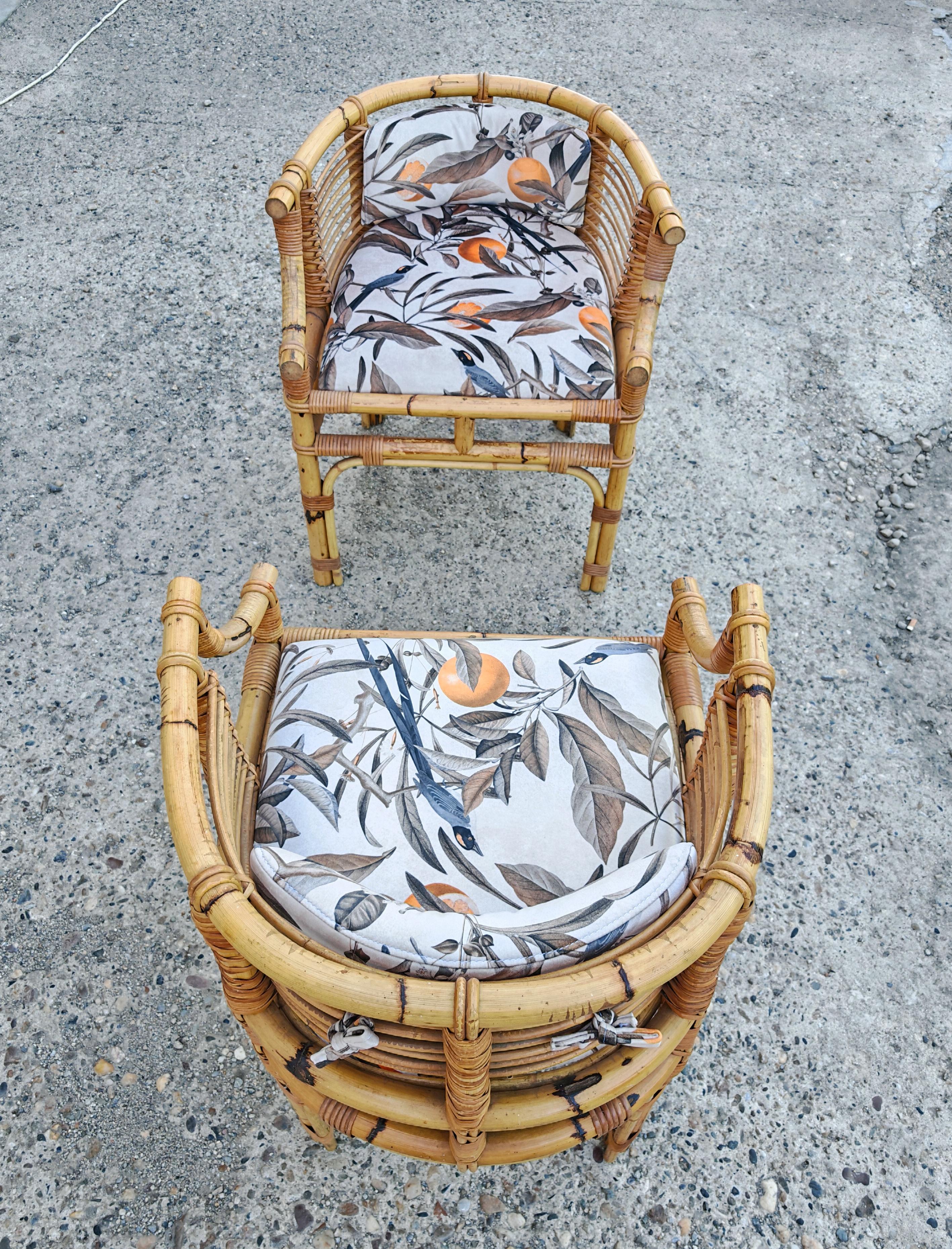 Pareja de sillones de mediados de siglo retapizados, forma de herradura, Italia Años 50 en venta 8