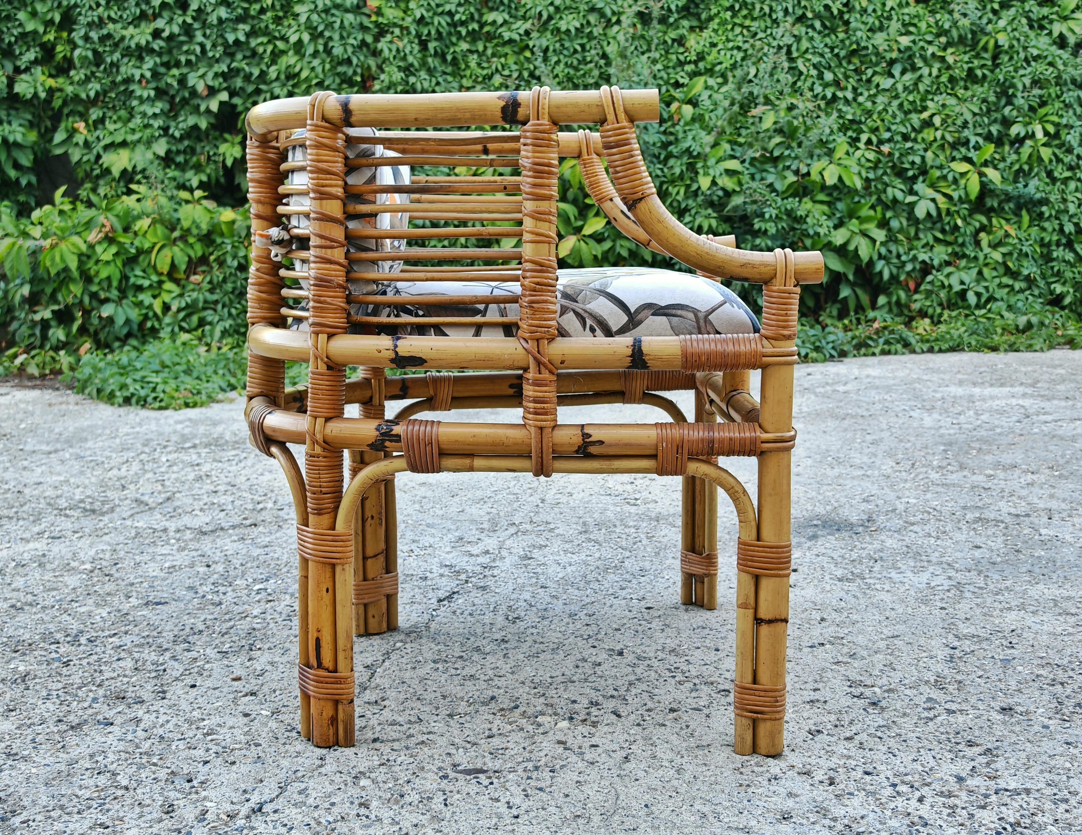 Pareja de sillones de mediados de siglo retapizados, forma de herradura, Italia Años 50 en venta 2