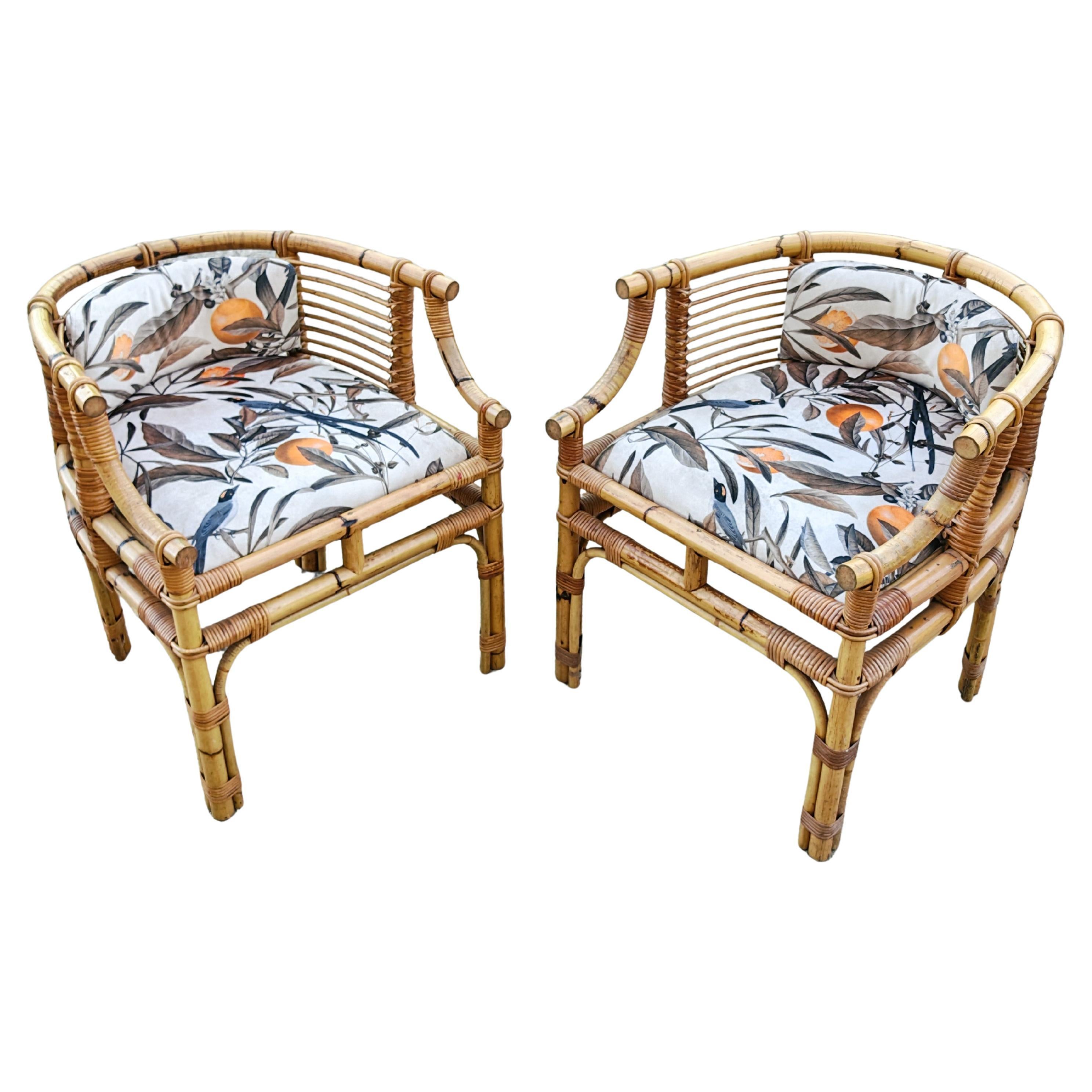 Pareja de sillones de mediados de siglo retapizados, forma de herradura, Italia Años 50 en venta